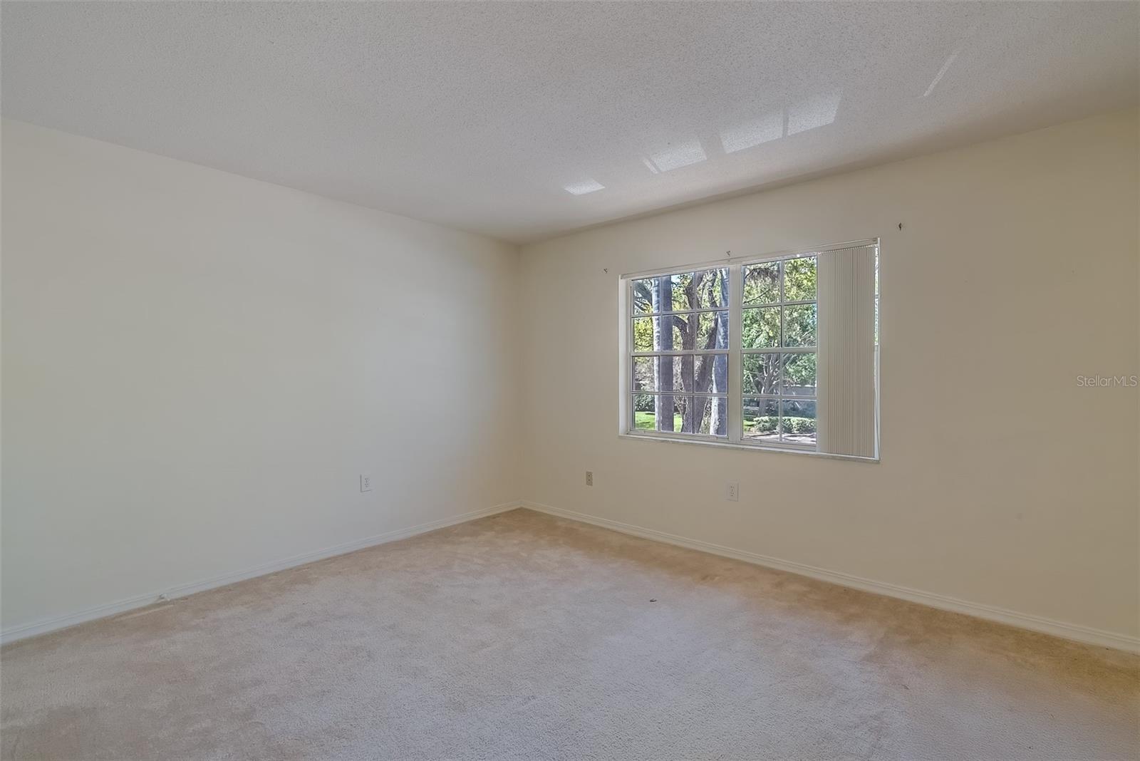 64 COUNTRY CLUB DR, LARGO, FL, 33771