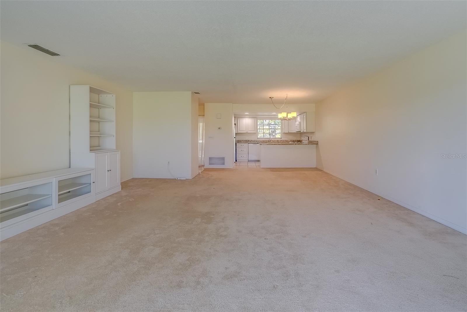 64 COUNTRY CLUB DR, LARGO, FL, 33771