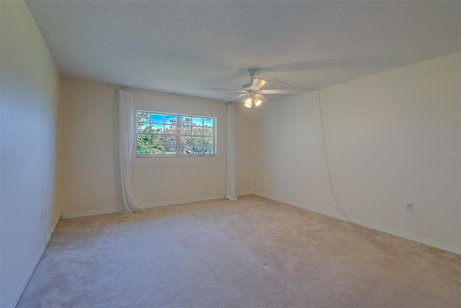 64 COUNTRY CLUB DR, LARGO, FL, 33771