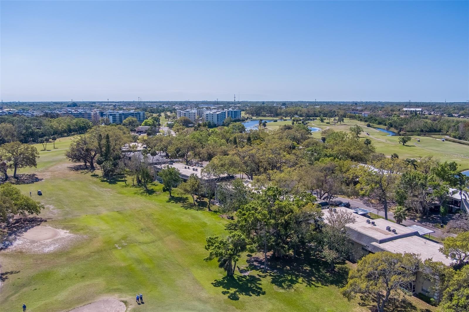 64 COUNTRY CLUB DR, LARGO, FL, 33771