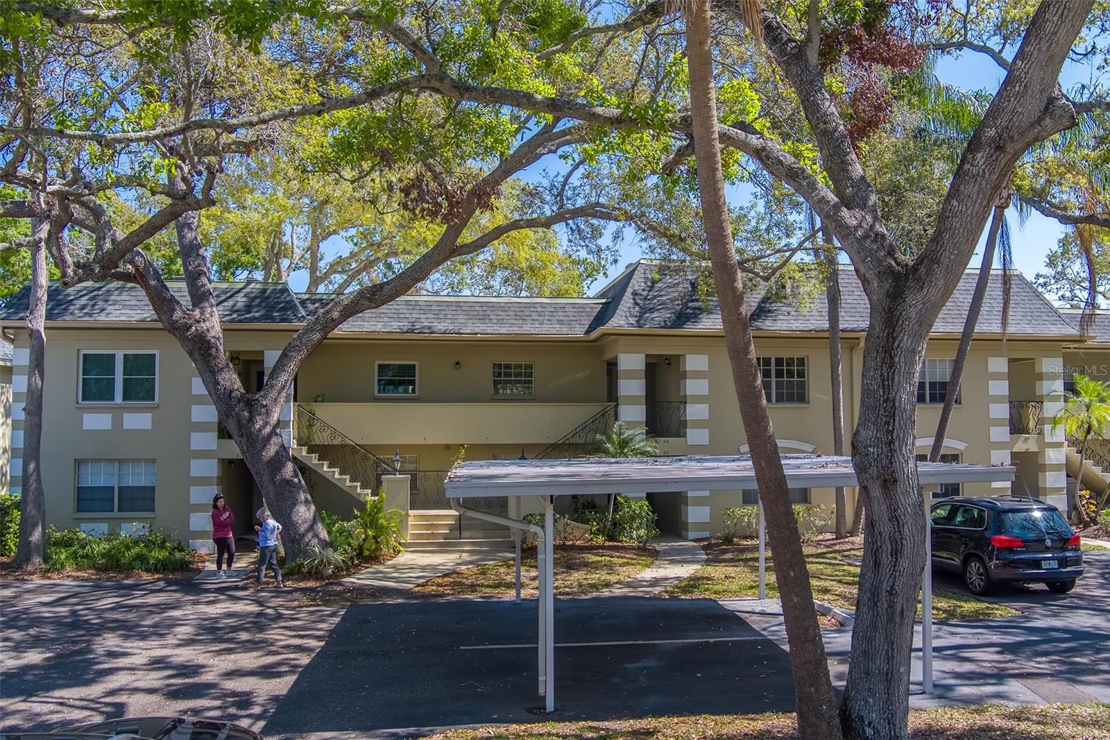 64 COUNTRY CLUB DR, LARGO, FL, 33771