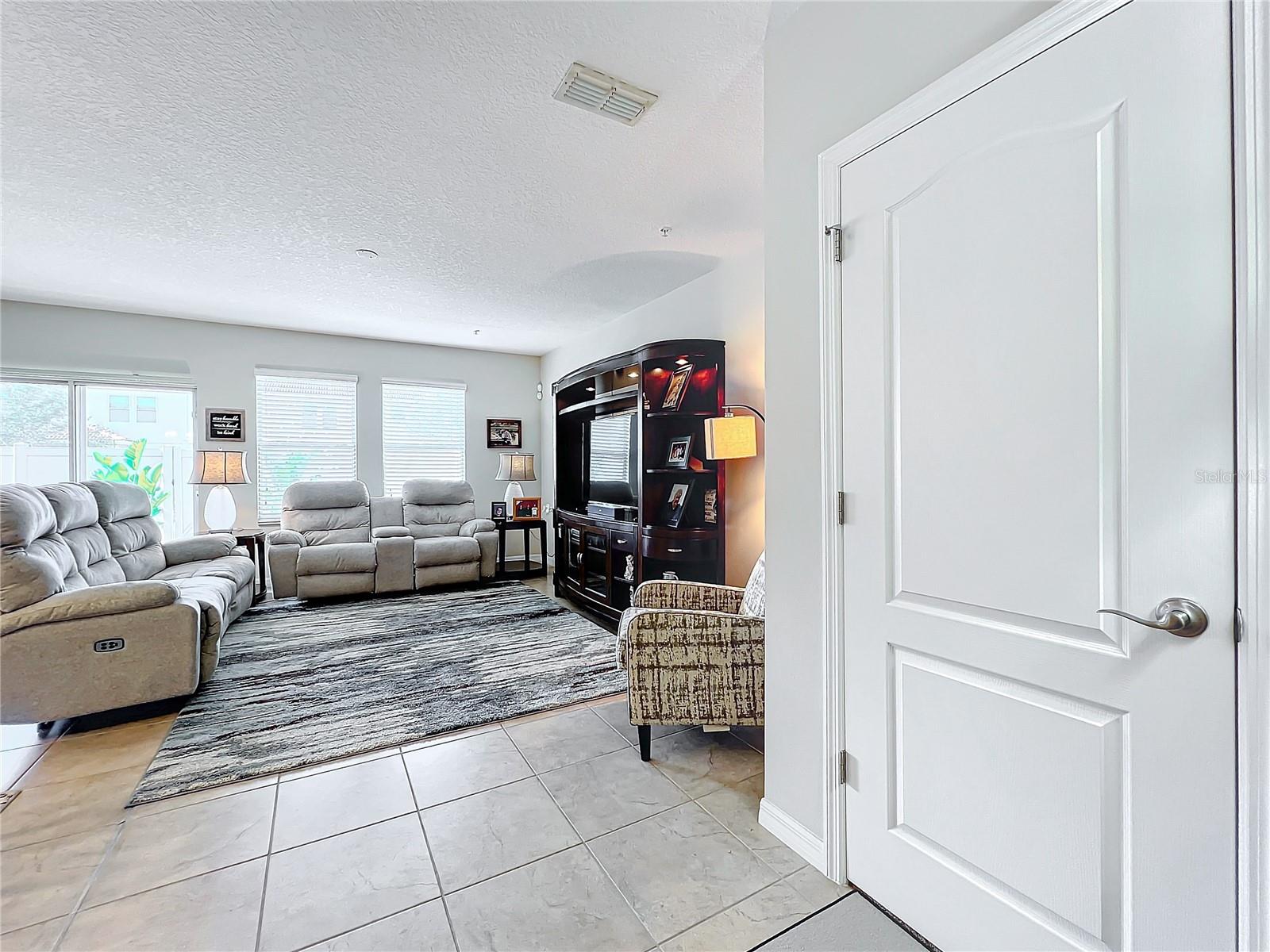 2093 LEATHER FERN DR, OCOEE, FL, 34761