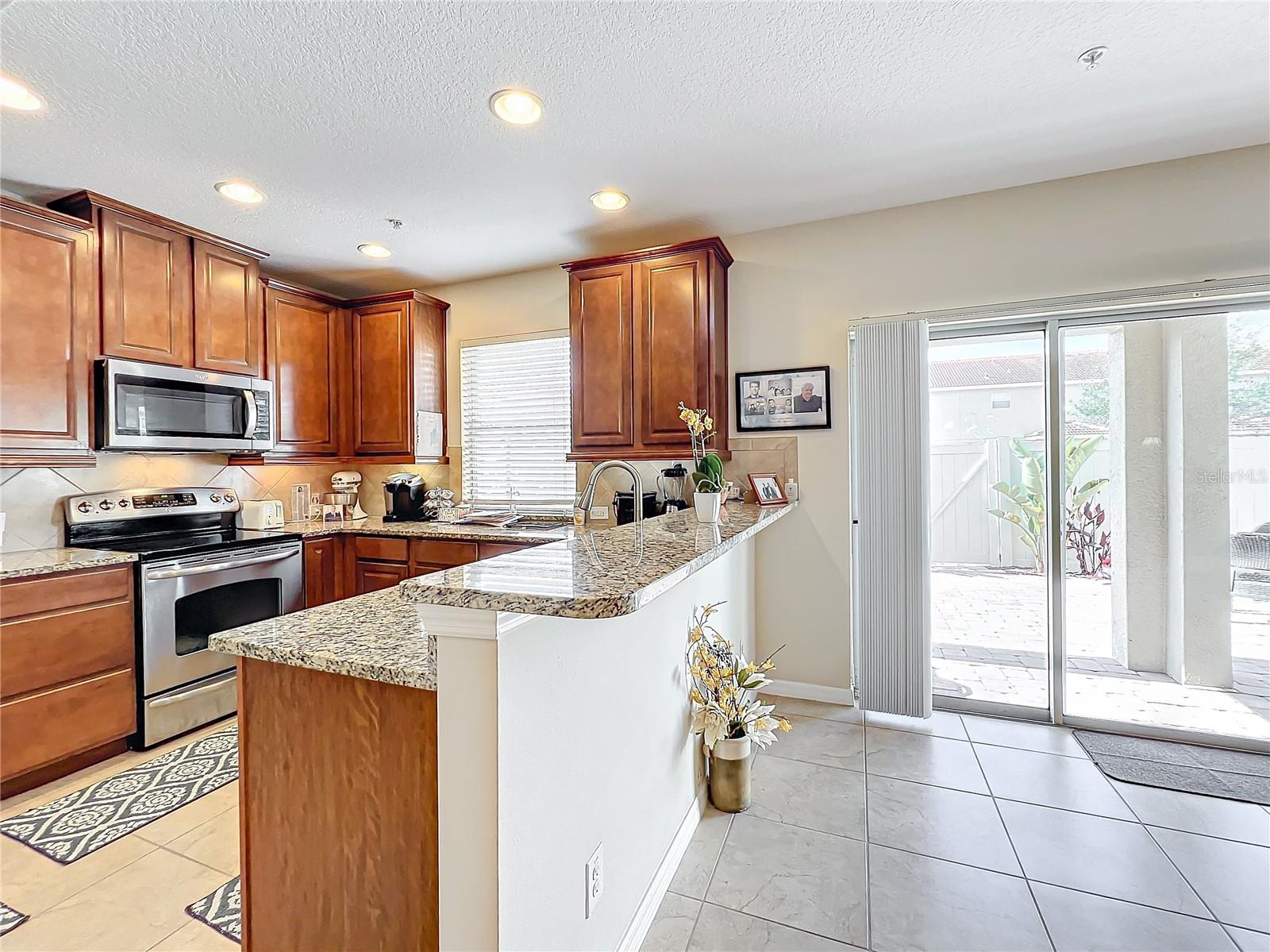 2093 LEATHER FERN DR, OCOEE, FL, 34761