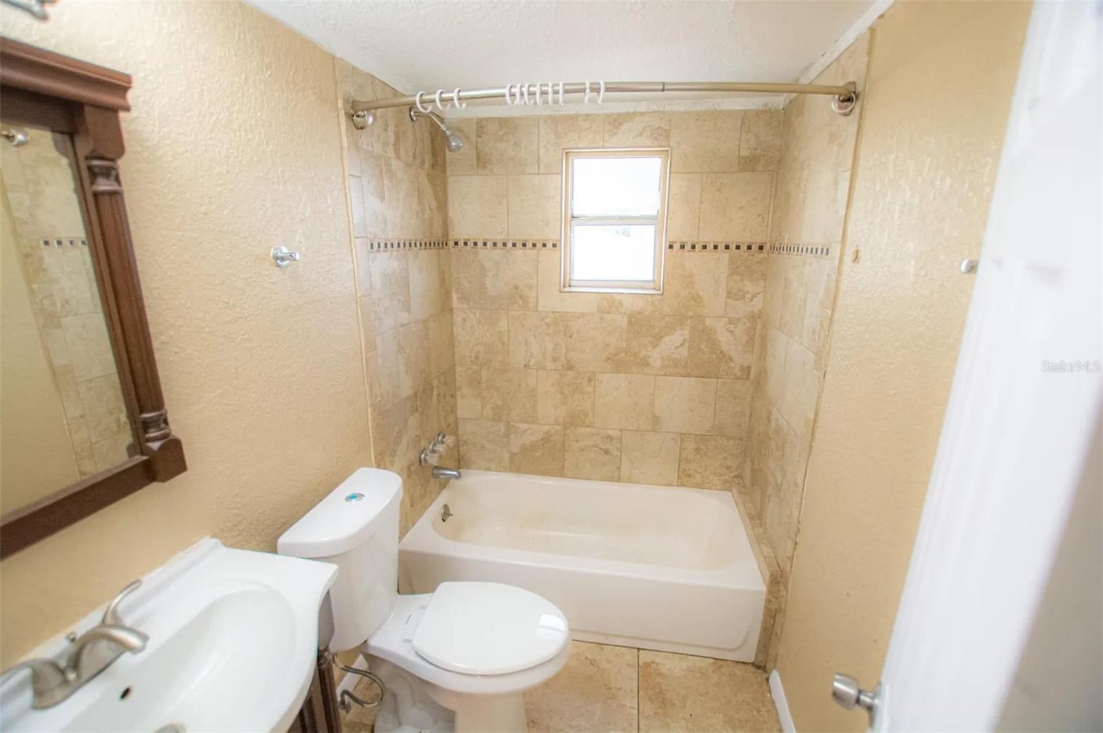 107 E NORTHSIDE DR, LAKE WALES, FL, 33853