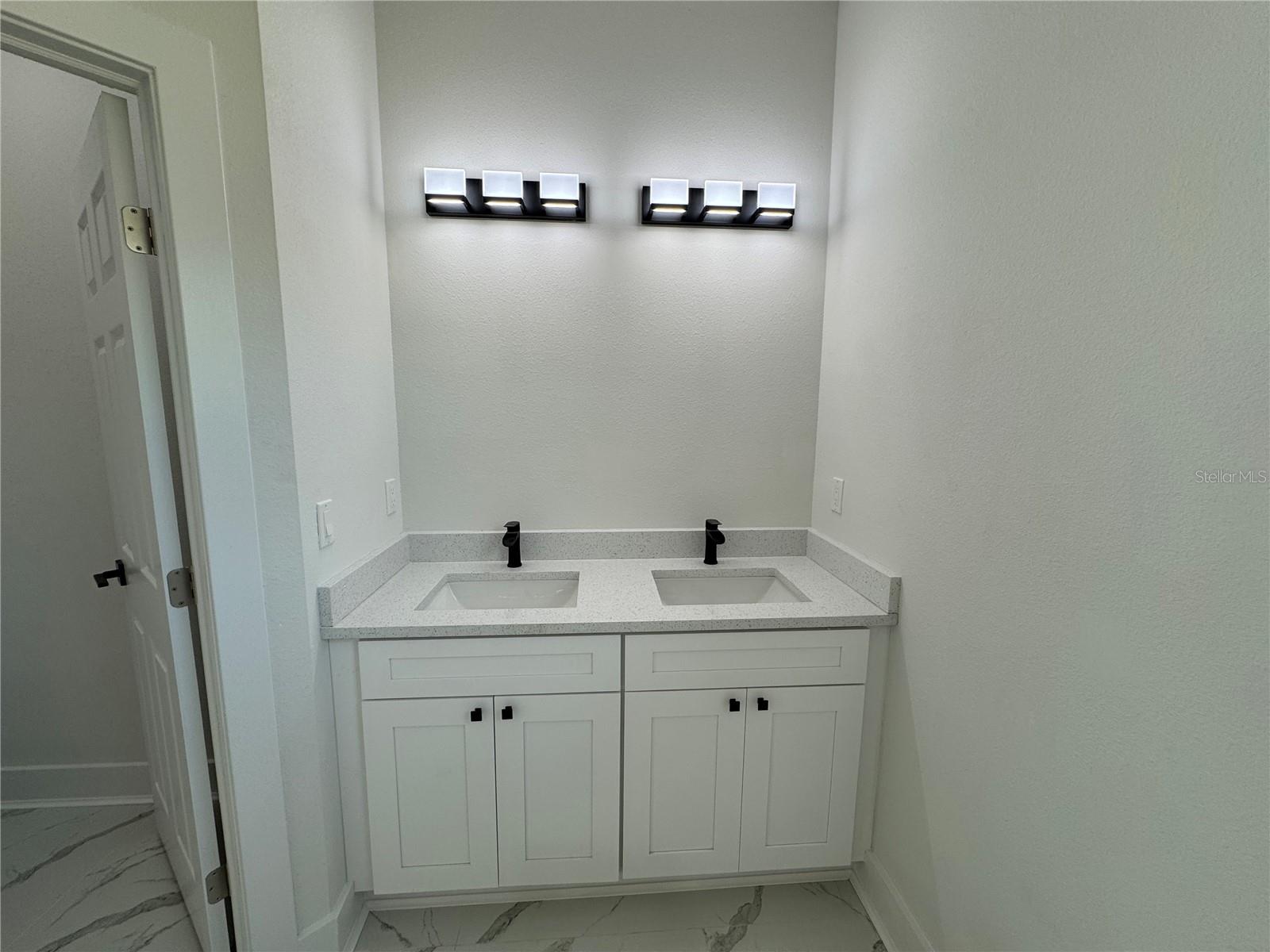 702 MARION OAKS MANOR, OCALA, FL, 34473