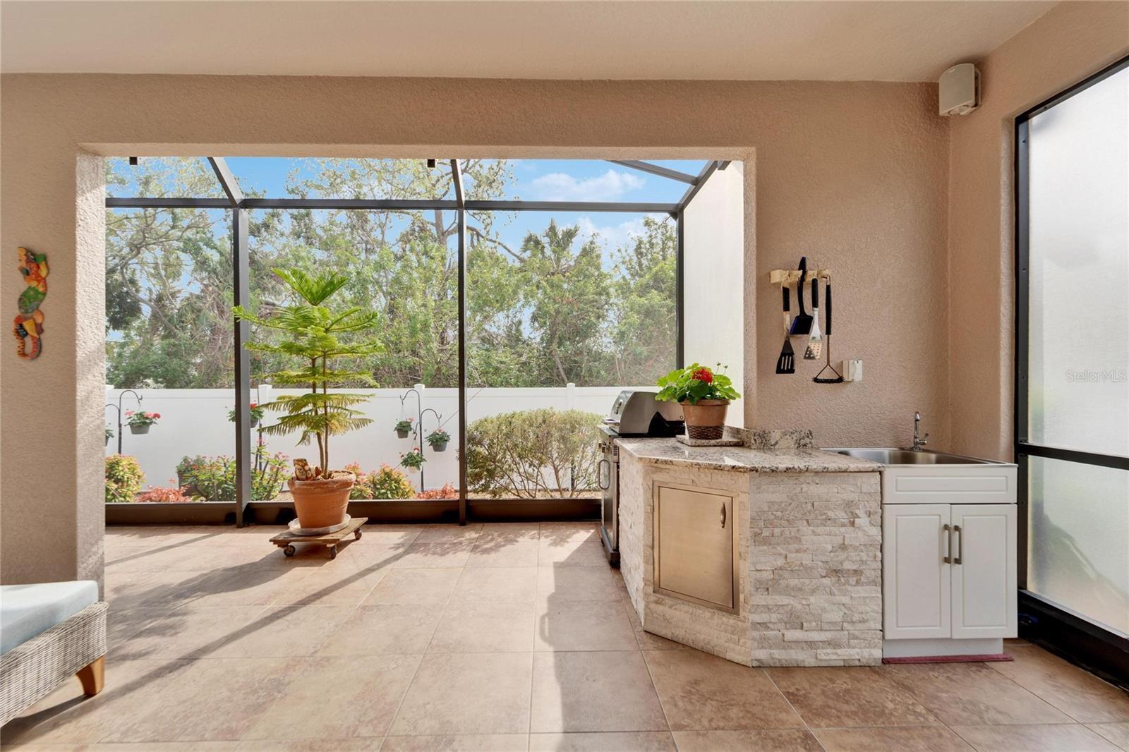 5527 SUNSET FALLS DR, APOLLO BEACH, FL, 33572