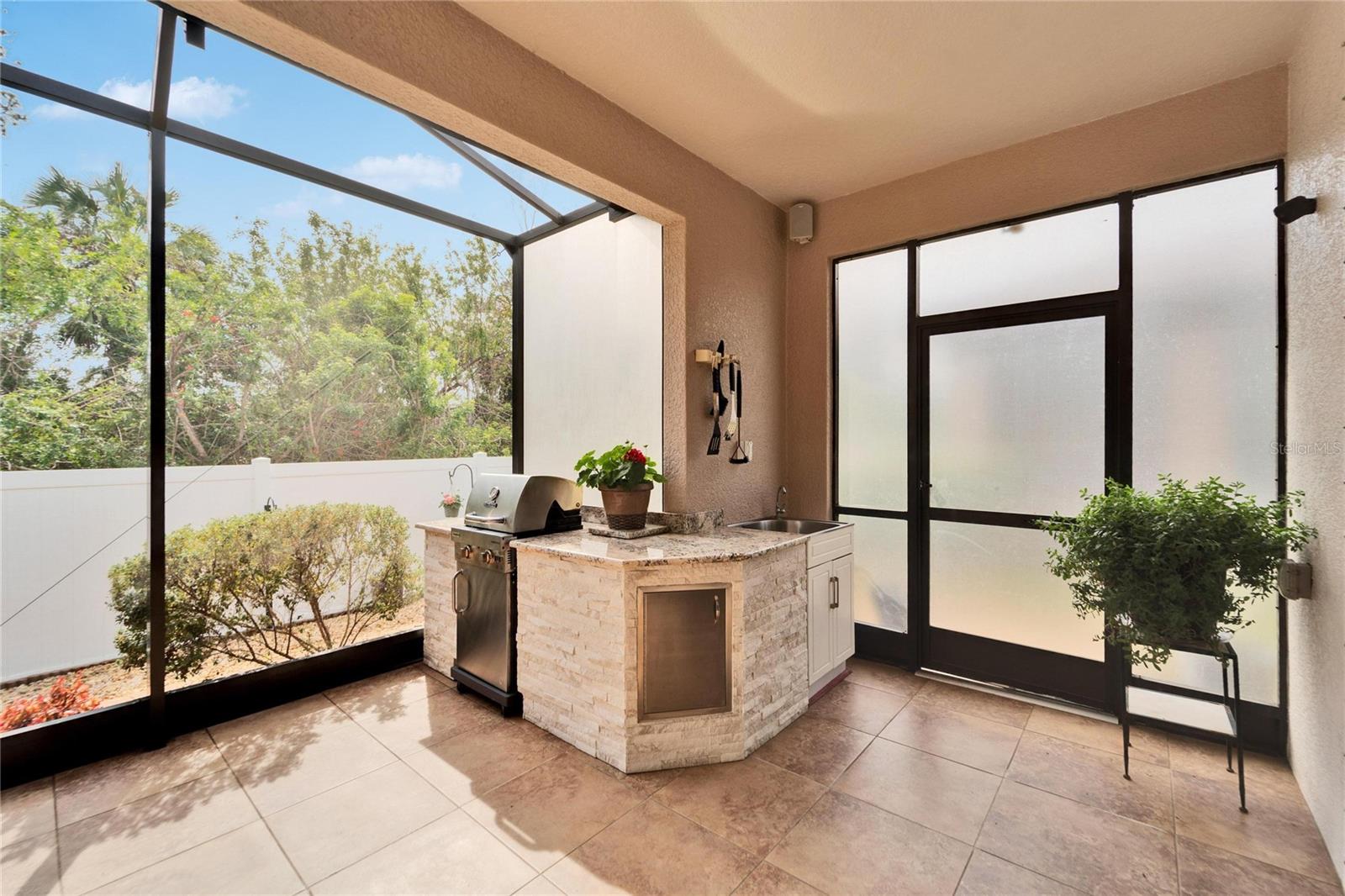 5527 SUNSET FALLS DR, APOLLO BEACH, FL, 33572