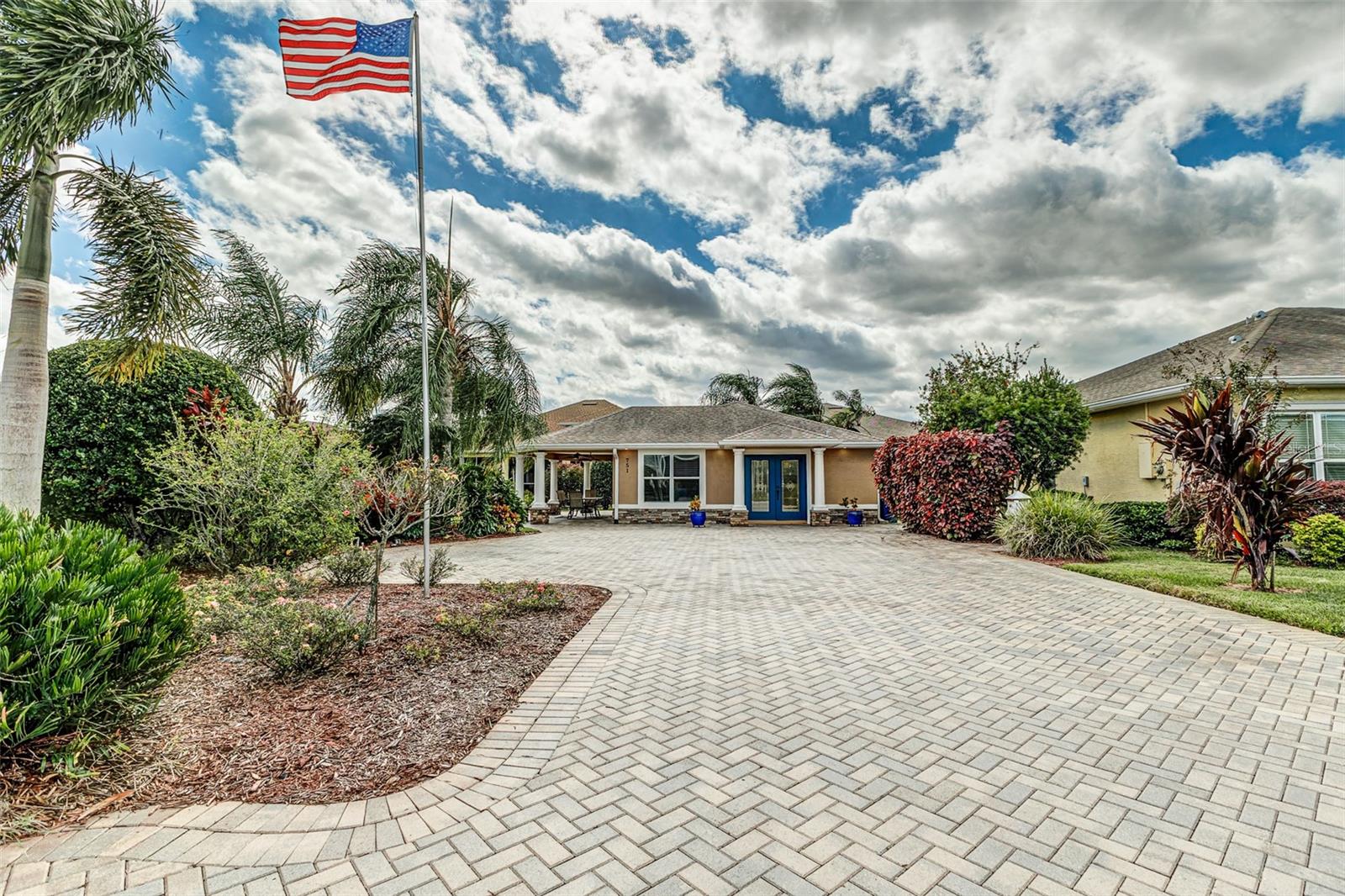 751 MEANDERING WAY, POLK CITY, FL, 33868