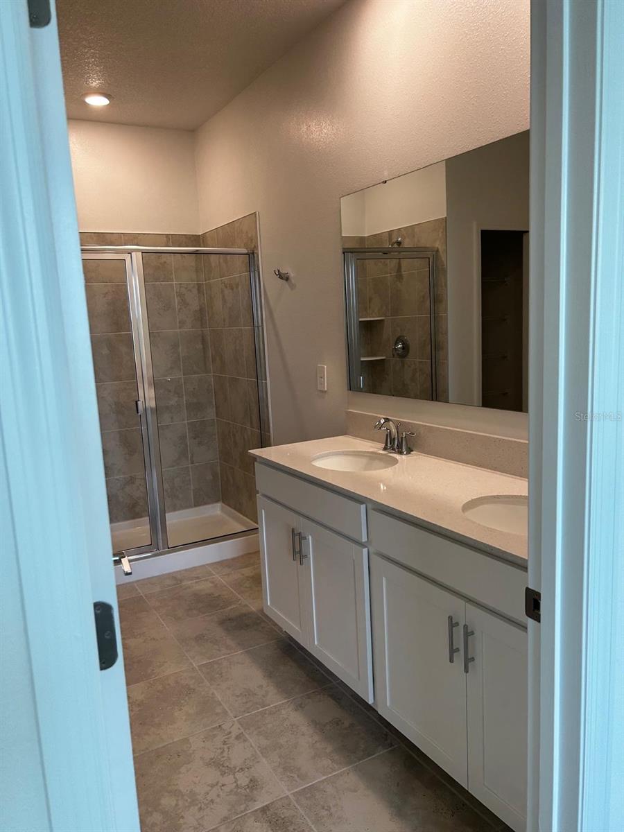 913 LAUREL VIEW WAY, GROVELAND, FL, 34736