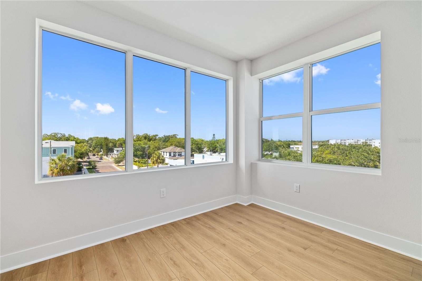 13 29TH ST N, ST PETERSBURG, FL, 33713