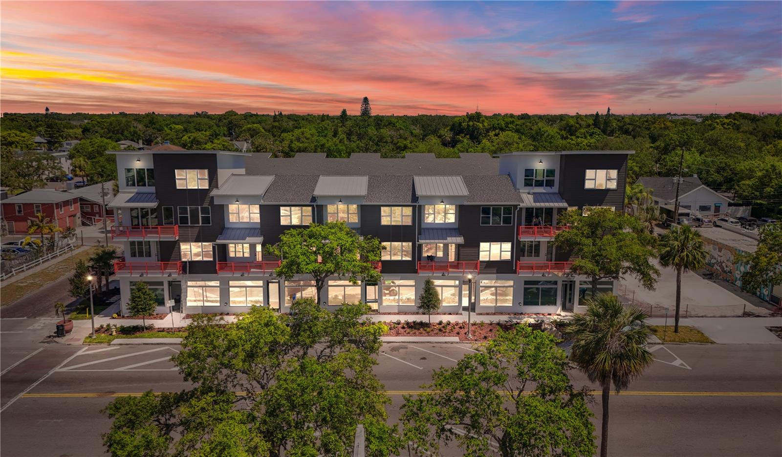 13 29TH ST N, ST PETERSBURG, FL, 33713