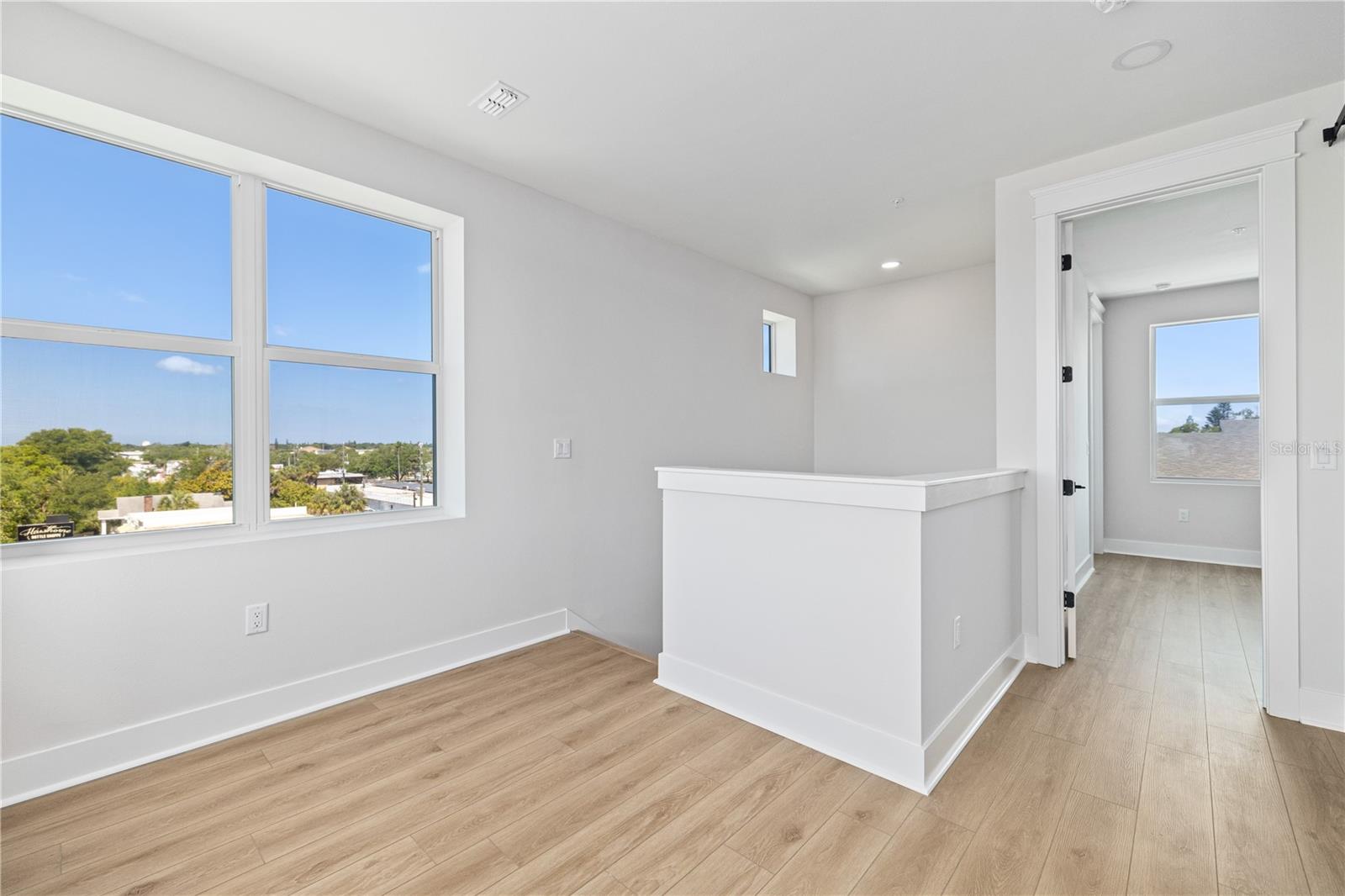 13 29TH ST N, ST PETERSBURG, FL, 33713