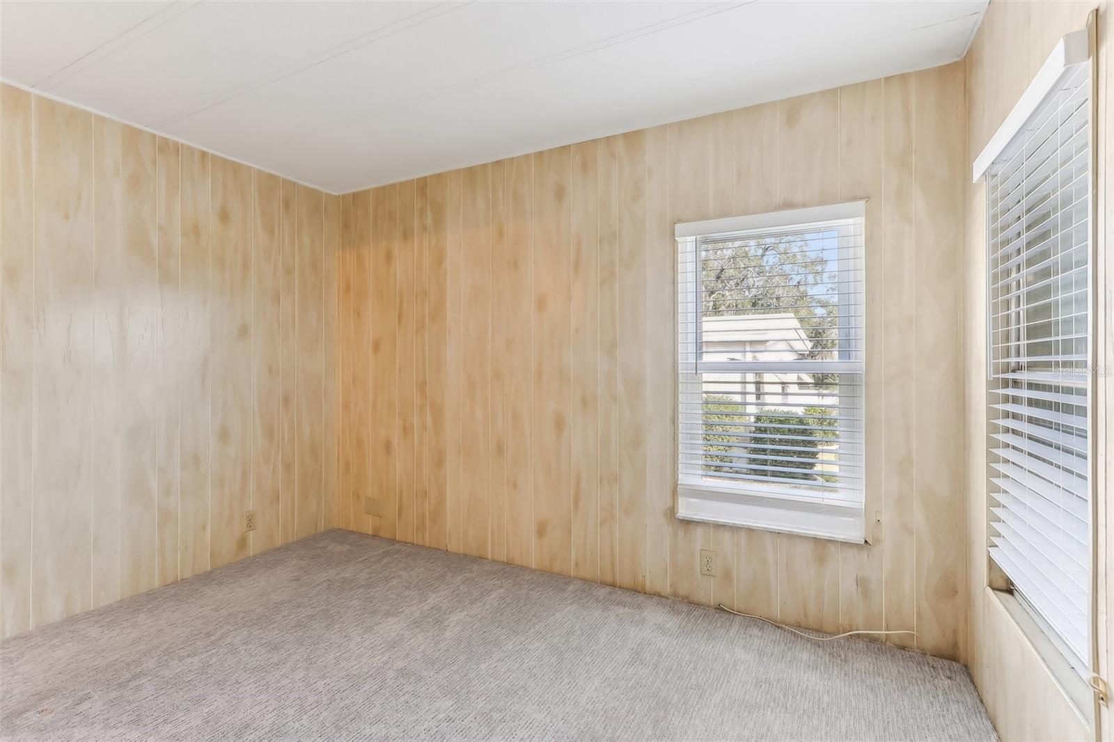 11 ORANGEWOOD DR, FRUITLAND PARK, FL, 34731