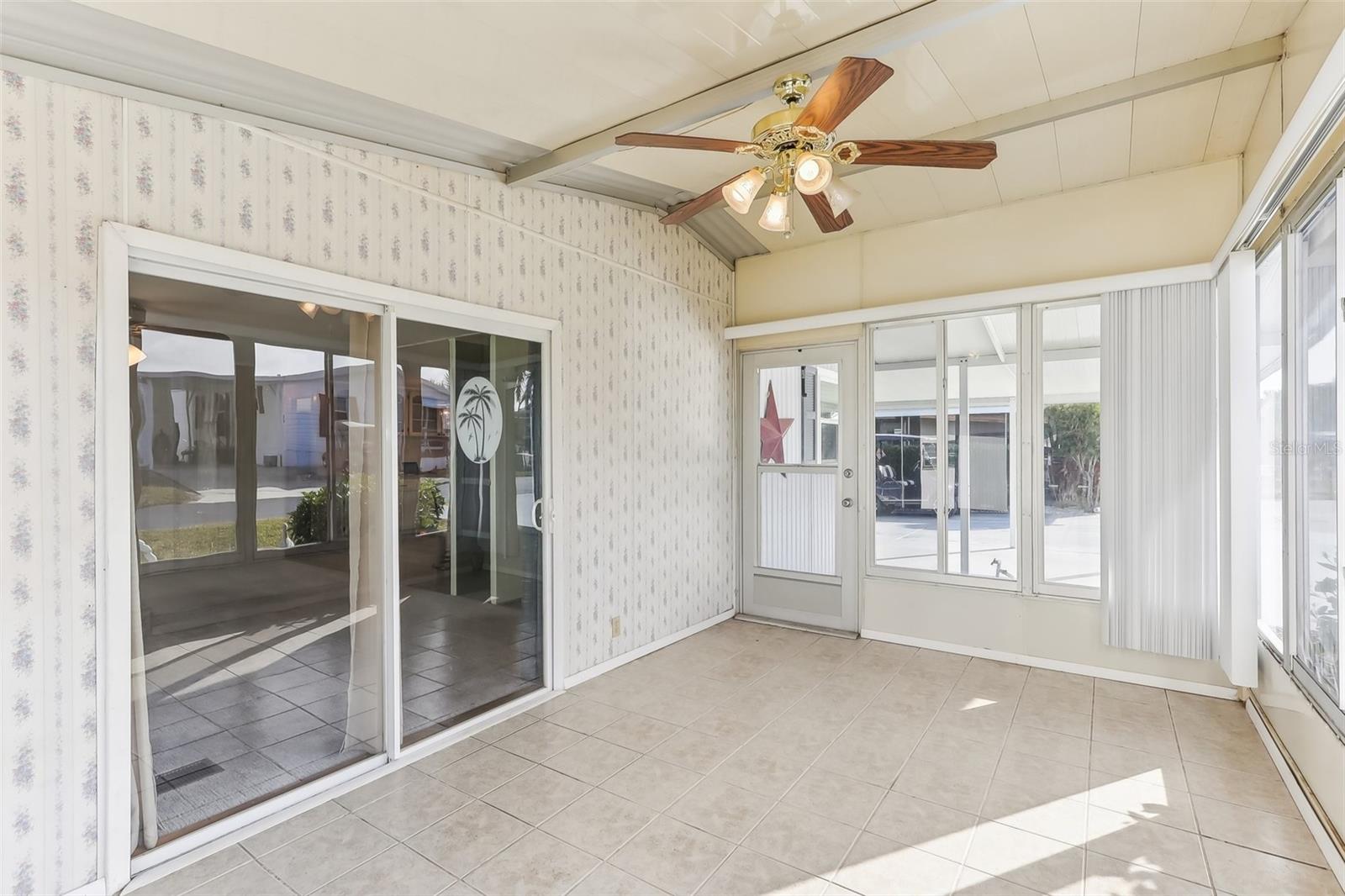 11 ORANGEWOOD DR, FRUITLAND PARK, FL, 34731