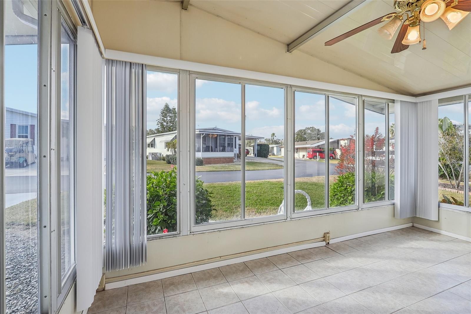 11 ORANGEWOOD DR, FRUITLAND PARK, FL, 34731
