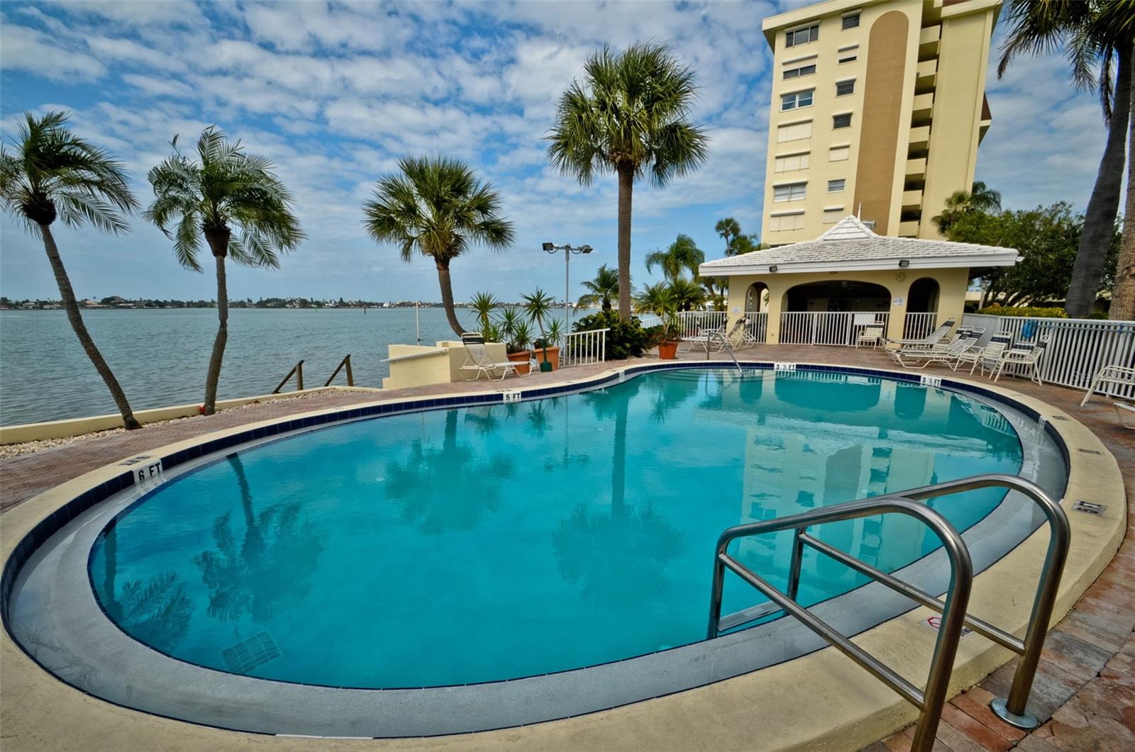 4550 COVE CIR #804, ST PETERSBURG, FL, 33708