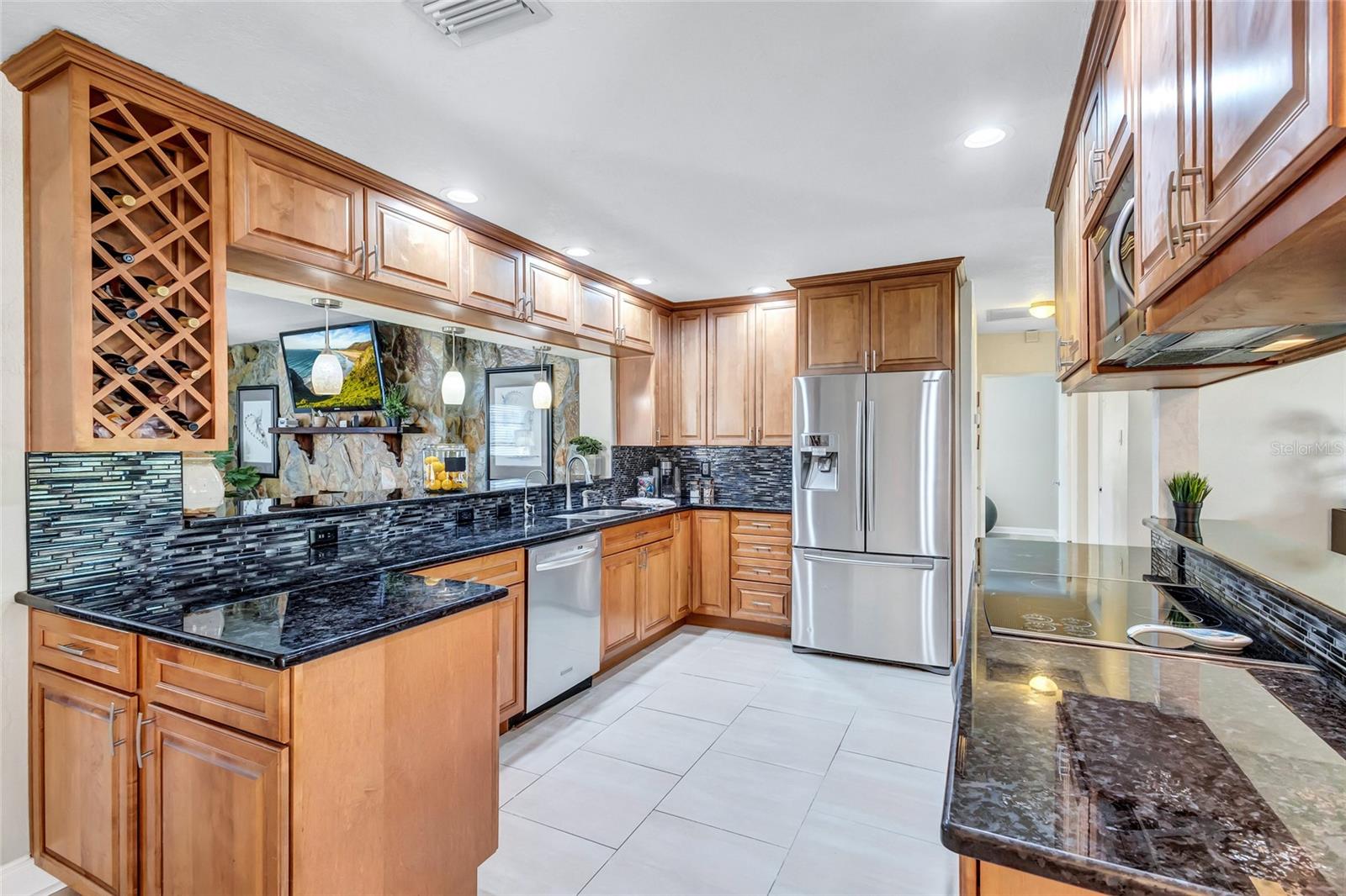 8532 KUMQUAT AVE, SEMINOLE, FL, 33777