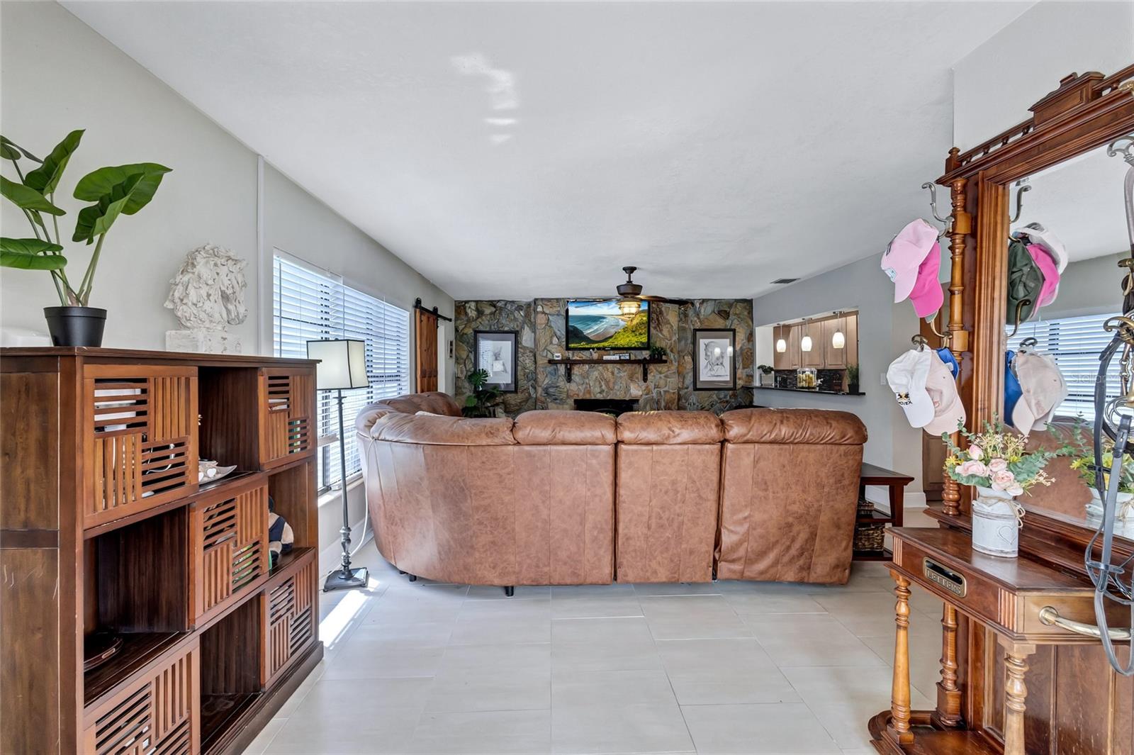 8532 KUMQUAT AVE, SEMINOLE, FL, 33777