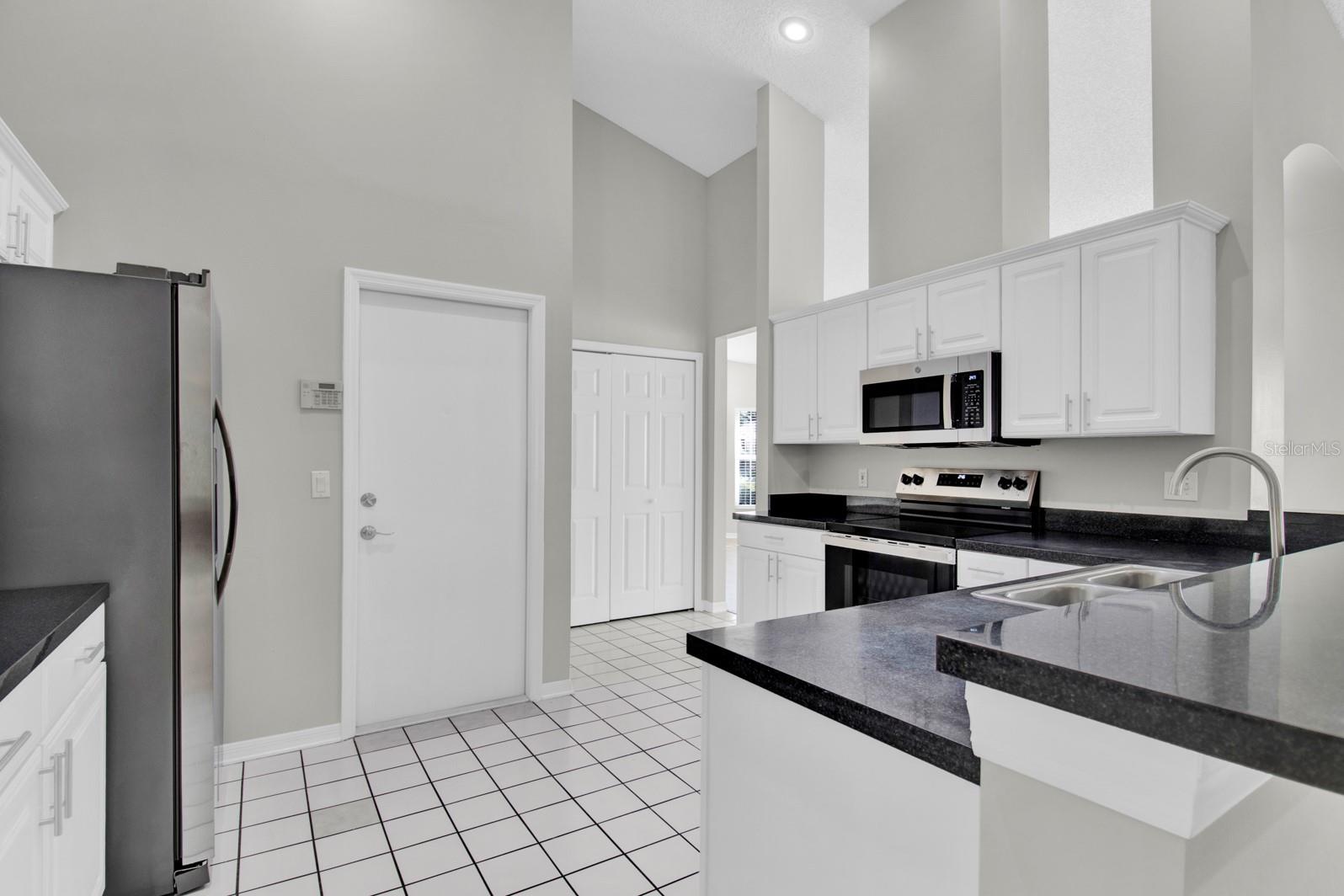 2728 RUNYON CIR, ORLANDO, FL, 32837