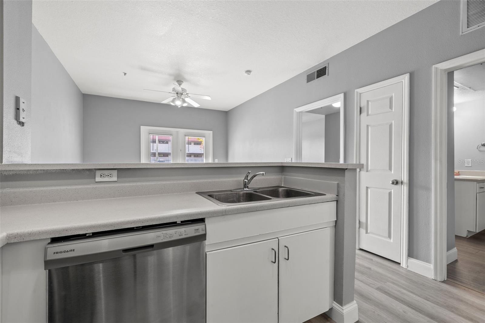 1910 E PALM AVE #8106, TAMPA, FL, 33605