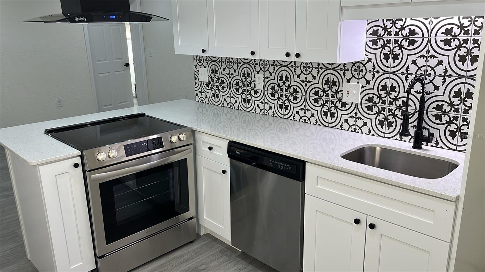 217 W CHELSEA ST, DELAND, FL, 32720