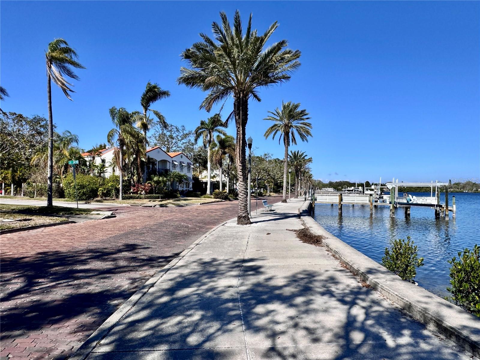 136 26TH AVE NE, ST PETERSBURG, FL, 33704