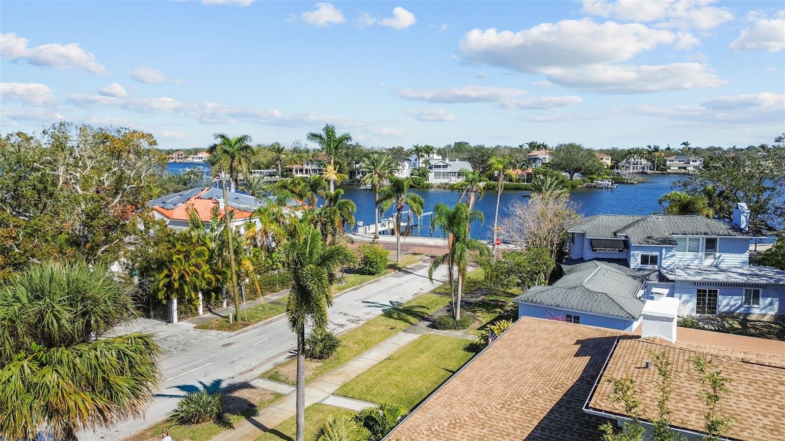 136 26TH AVE NE, ST PETERSBURG, FL, 33704