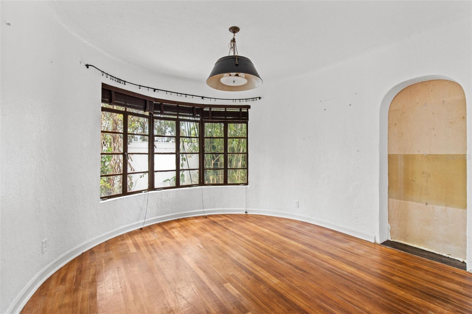 136 26TH AVE NE, ST PETERSBURG, FL, 33704