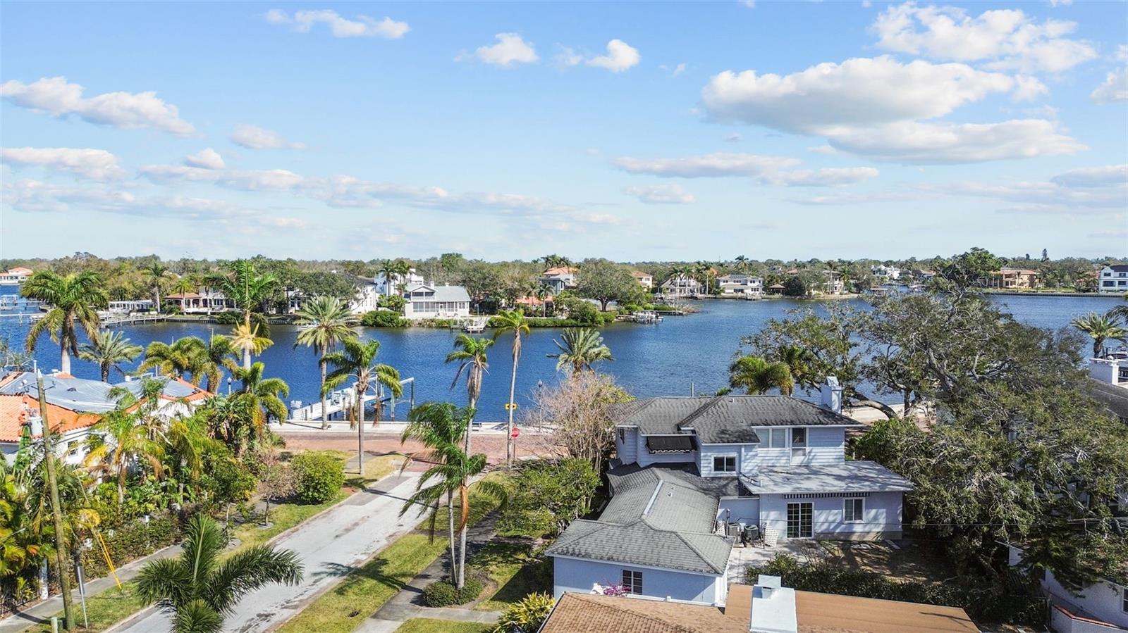 136 26TH AVE NE, ST PETERSBURG, FL, 33704