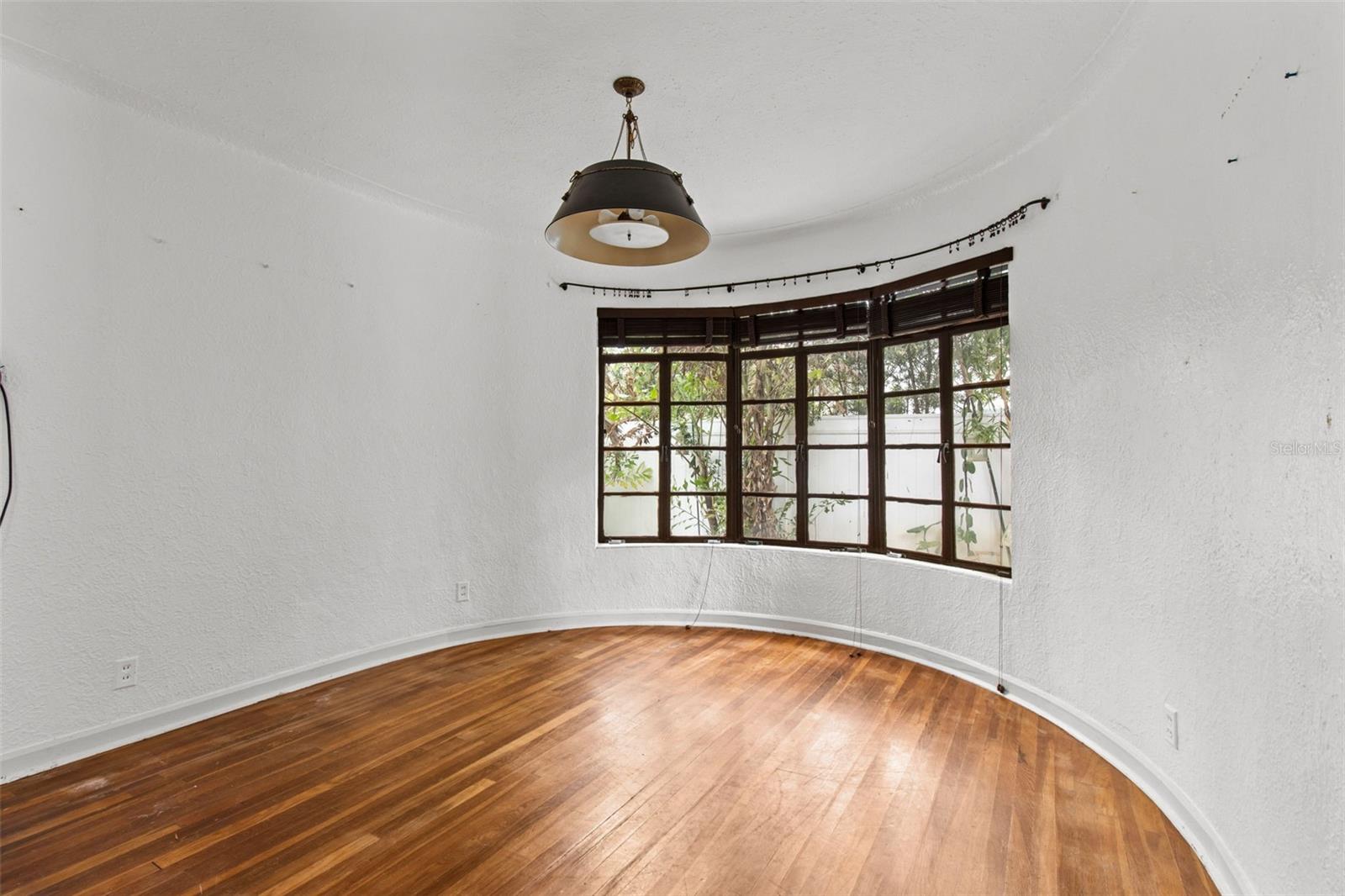 136 26TH AVE NE, ST PETERSBURG, FL, 33704