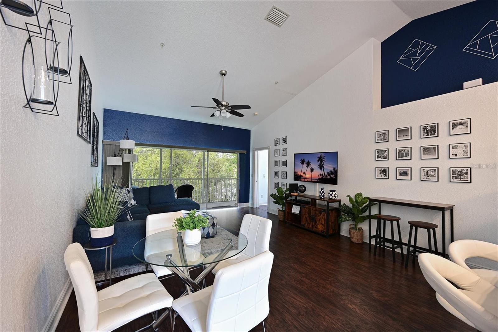 6589 FAIRWAY GARDENS DR #202, BRADENTON, FL, 34203