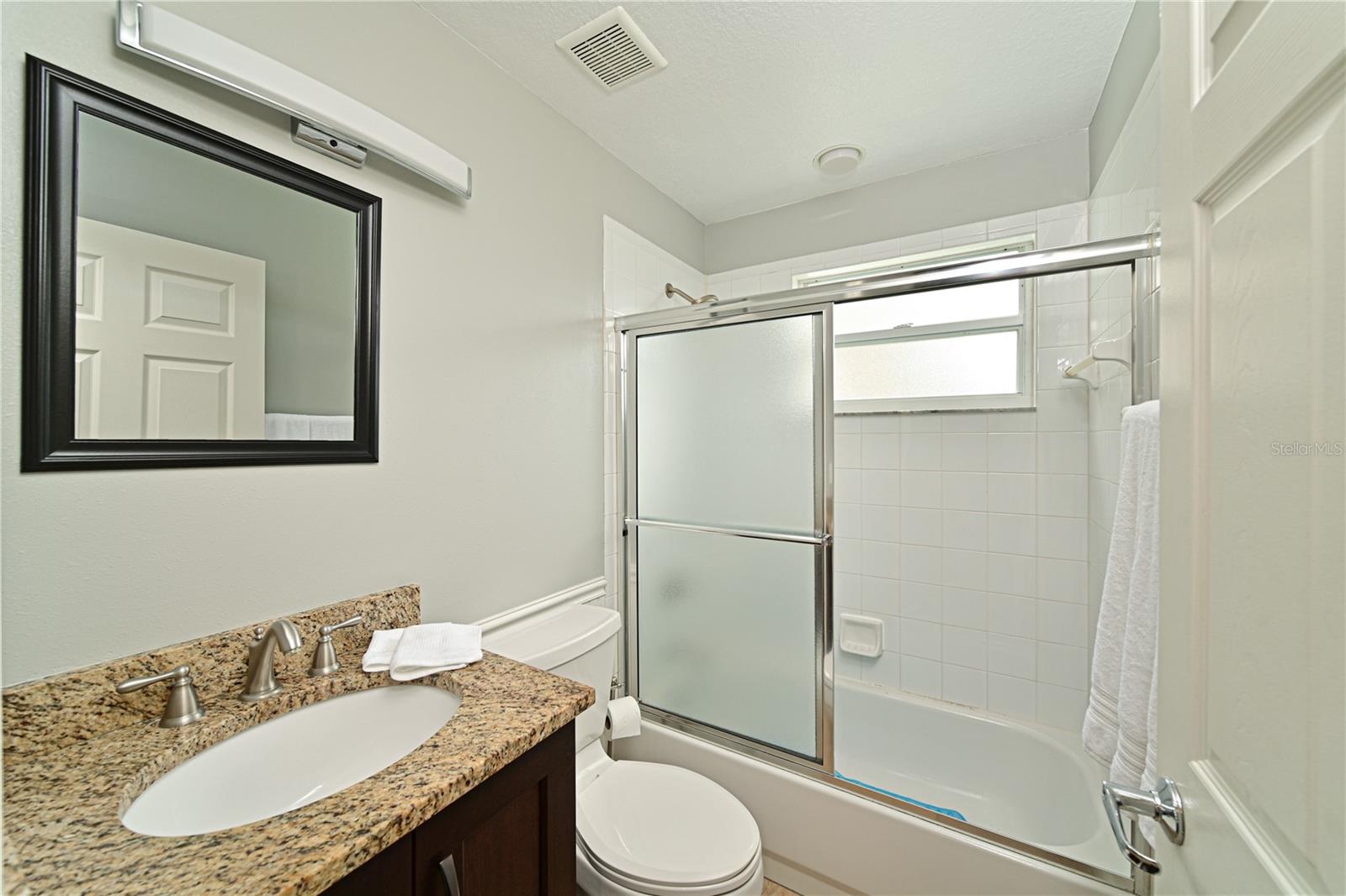 6589 FAIRWAY GARDENS DR #202, BRADENTON, FL, 34203