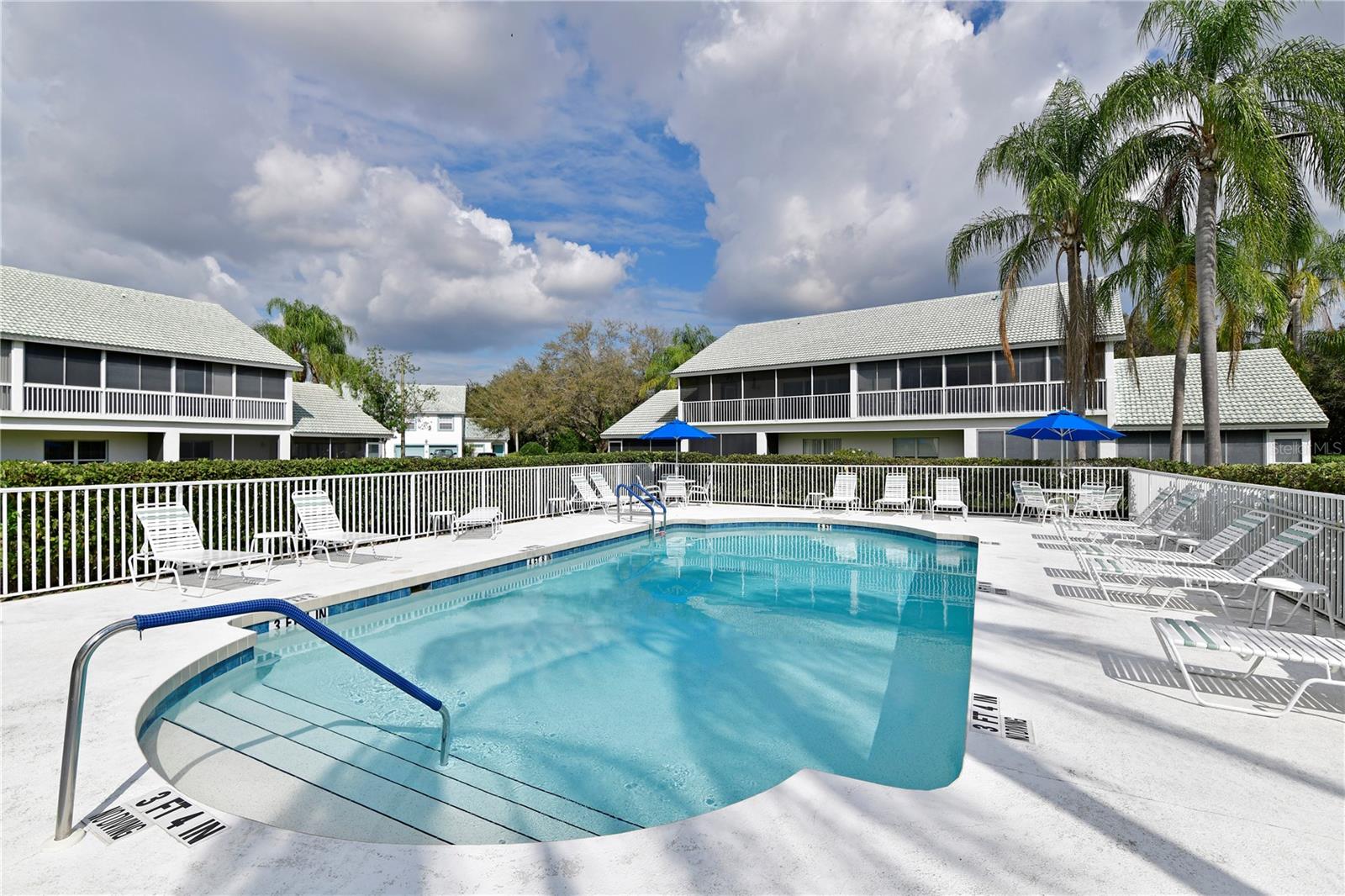 6589 FAIRWAY GARDENS DR #202, BRADENTON, FL, 34203