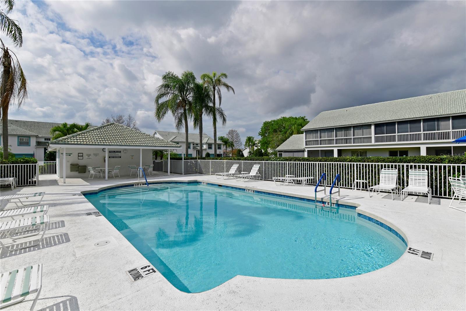 6589 FAIRWAY GARDENS DR #202, BRADENTON, FL, 34203
