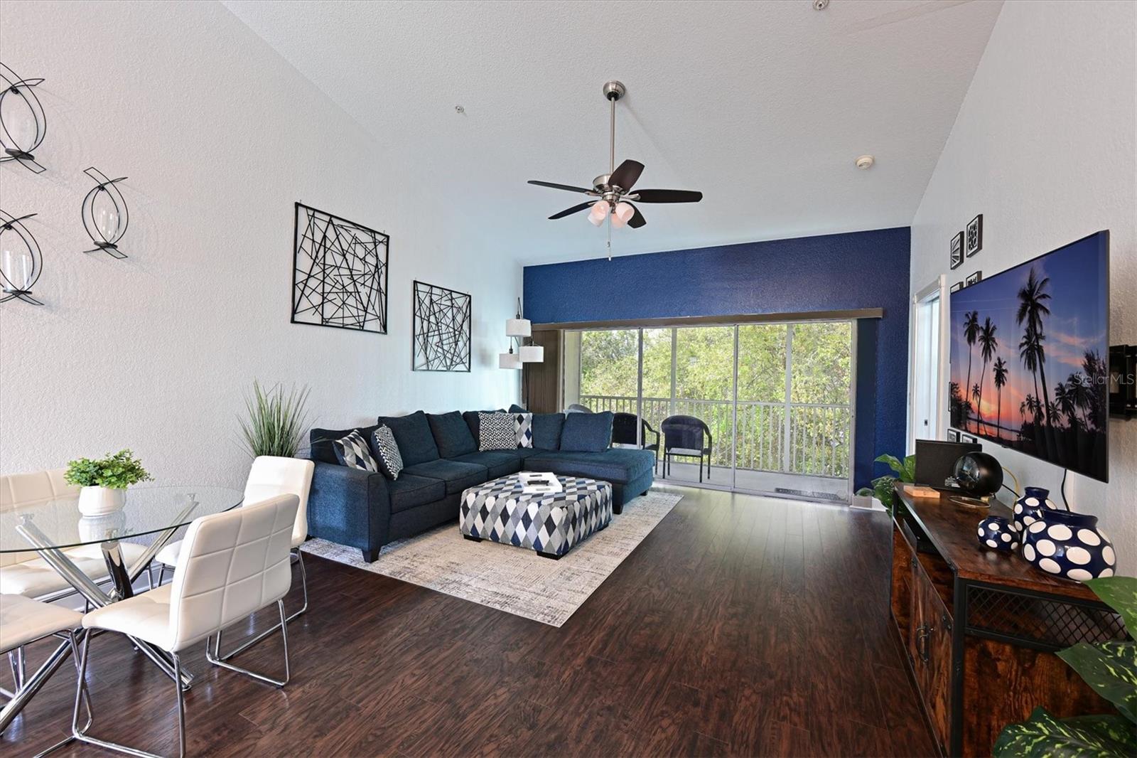 6589 FAIRWAY GARDENS DR #202, BRADENTON, FL, 34203