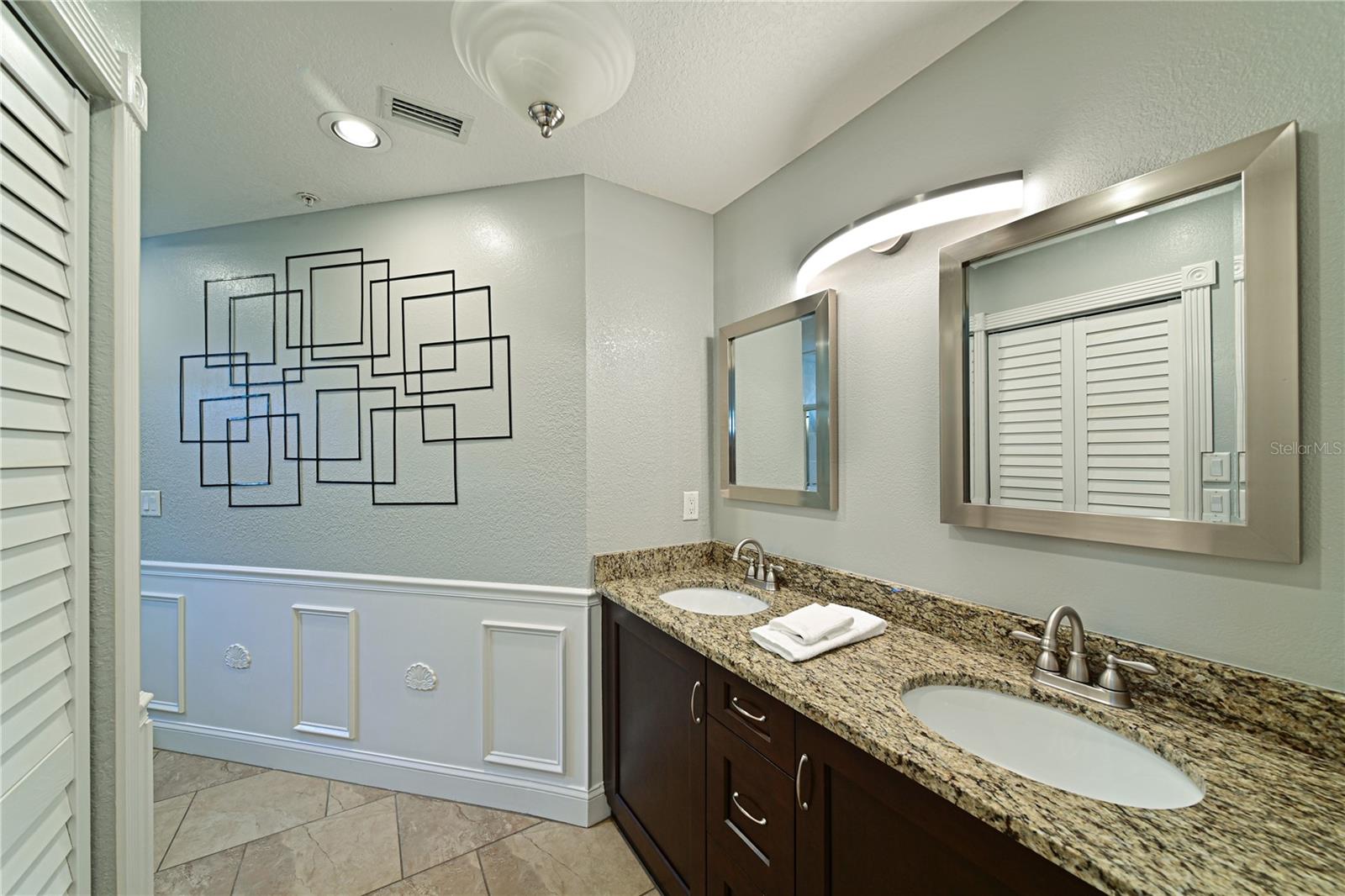 6589 FAIRWAY GARDENS DR #202, BRADENTON, FL, 34203