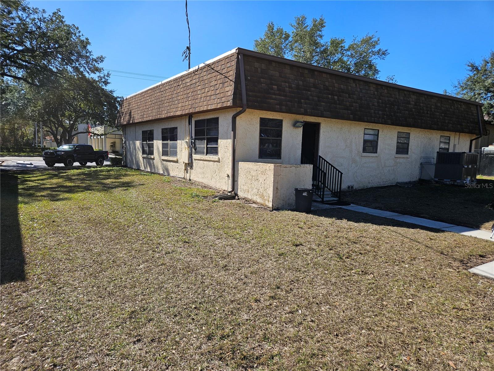 1218 OAKFIELD DR, BRANDON, FL, 33511