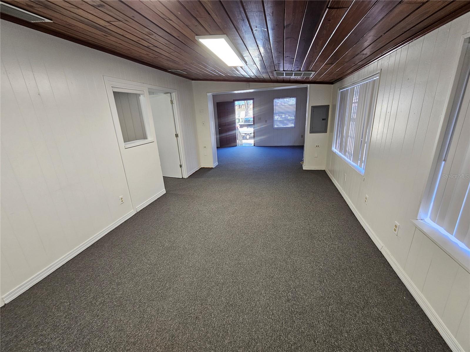 1218 OAKFIELD DR, BRANDON, FL, 33511