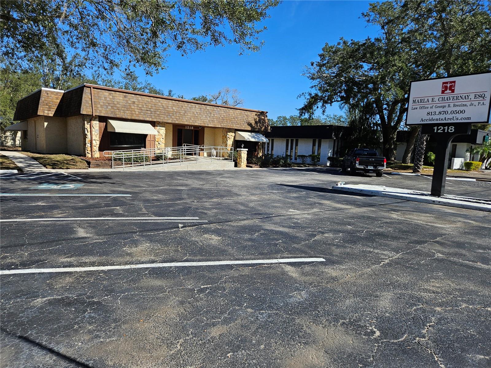 1218 OAKFIELD DR, BRANDON, FL, 33511