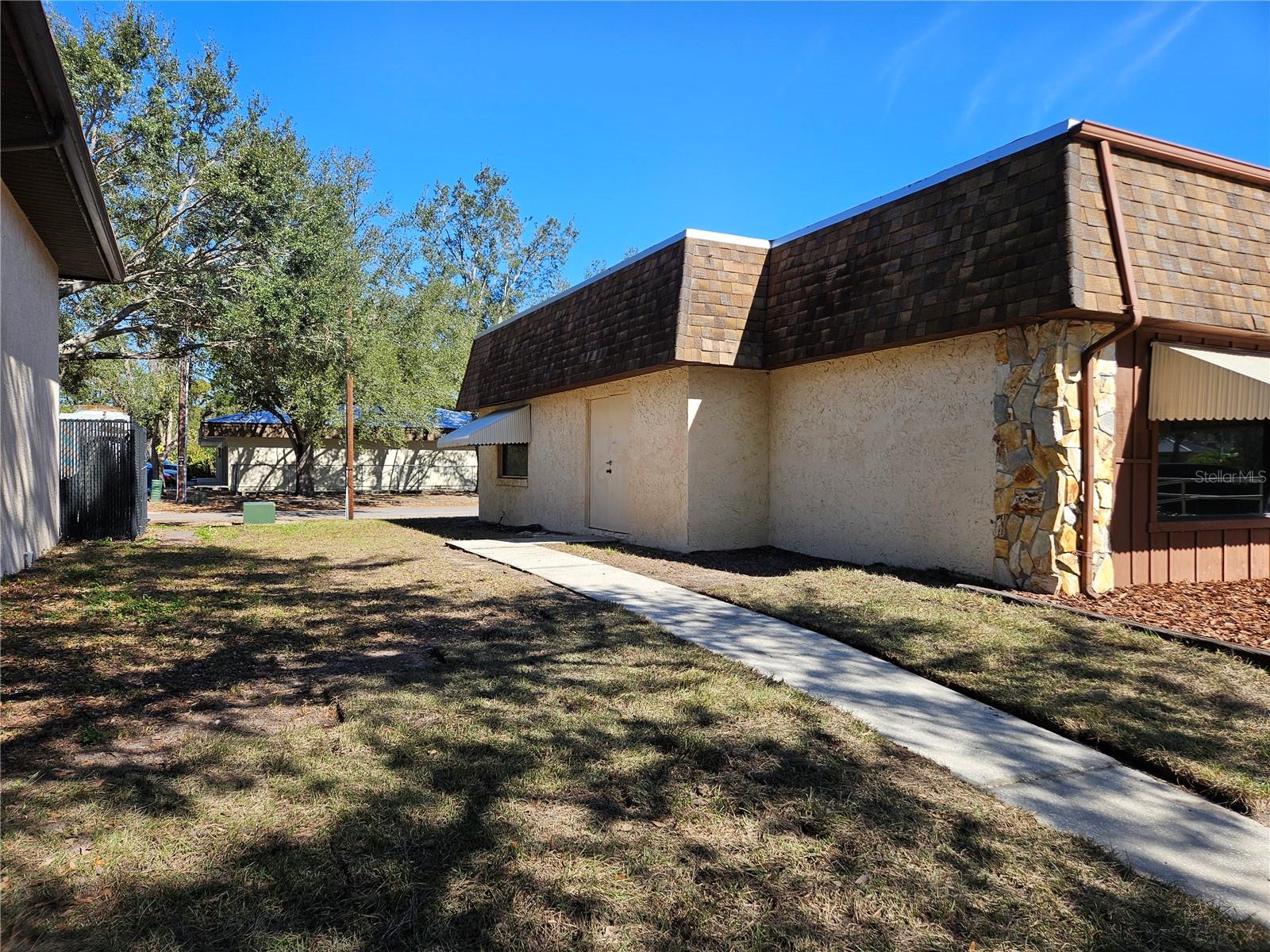 1218 OAKFIELD DR, BRANDON, FL, 33511