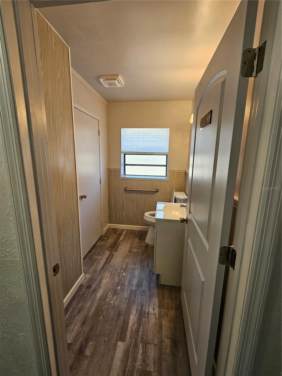 1218 OAKFIELD DR, BRANDON, FL, 33511