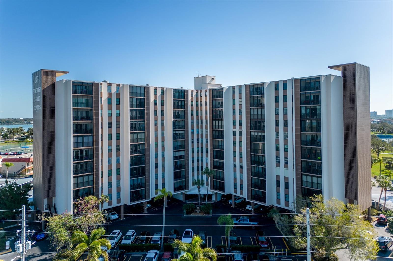 10355 PARADISE BLVD #207, TREASURE ISLAND, FL, 33706