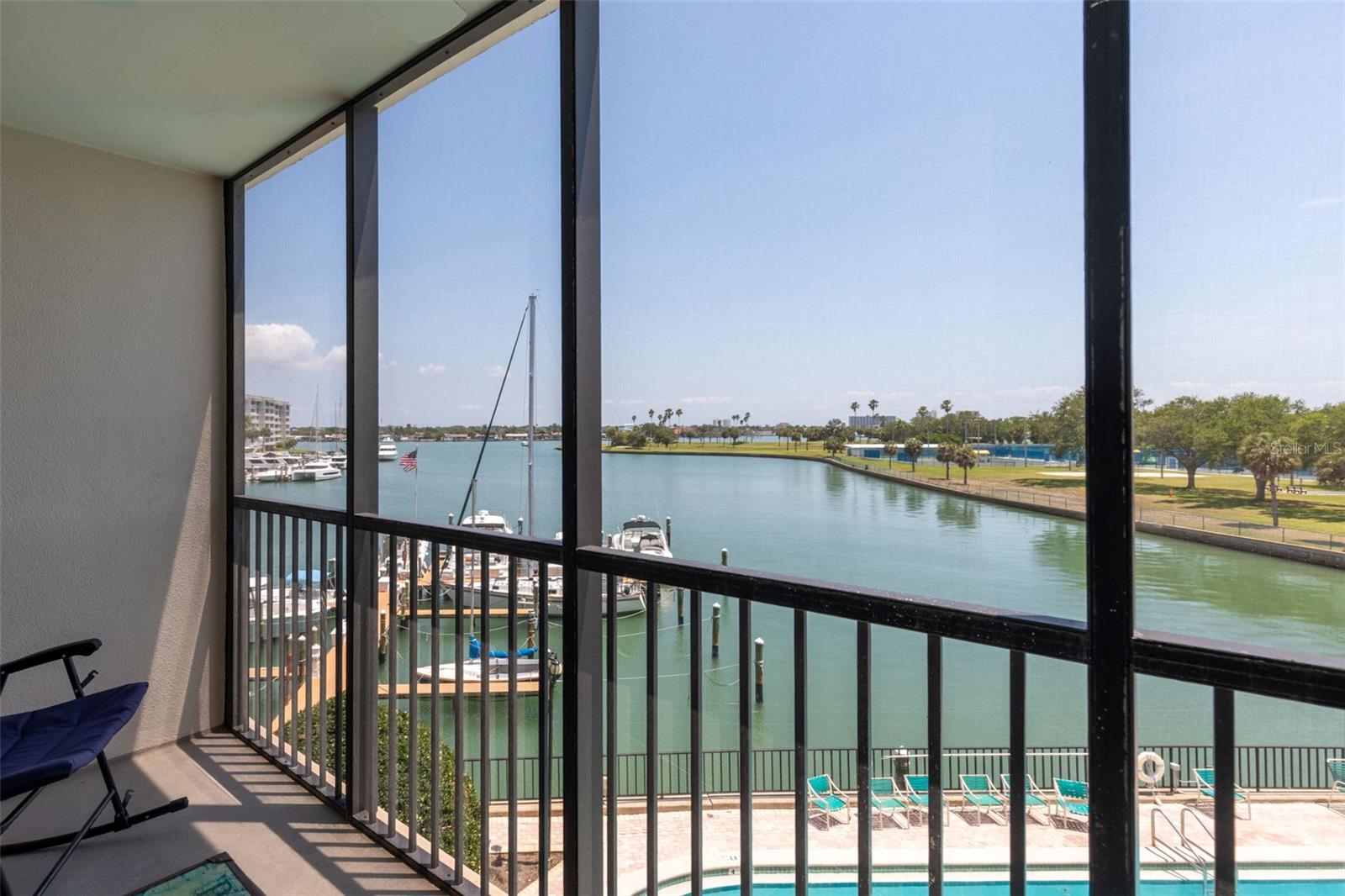 10355 PARADISE BLVD #207, TREASURE ISLAND, FL, 33706