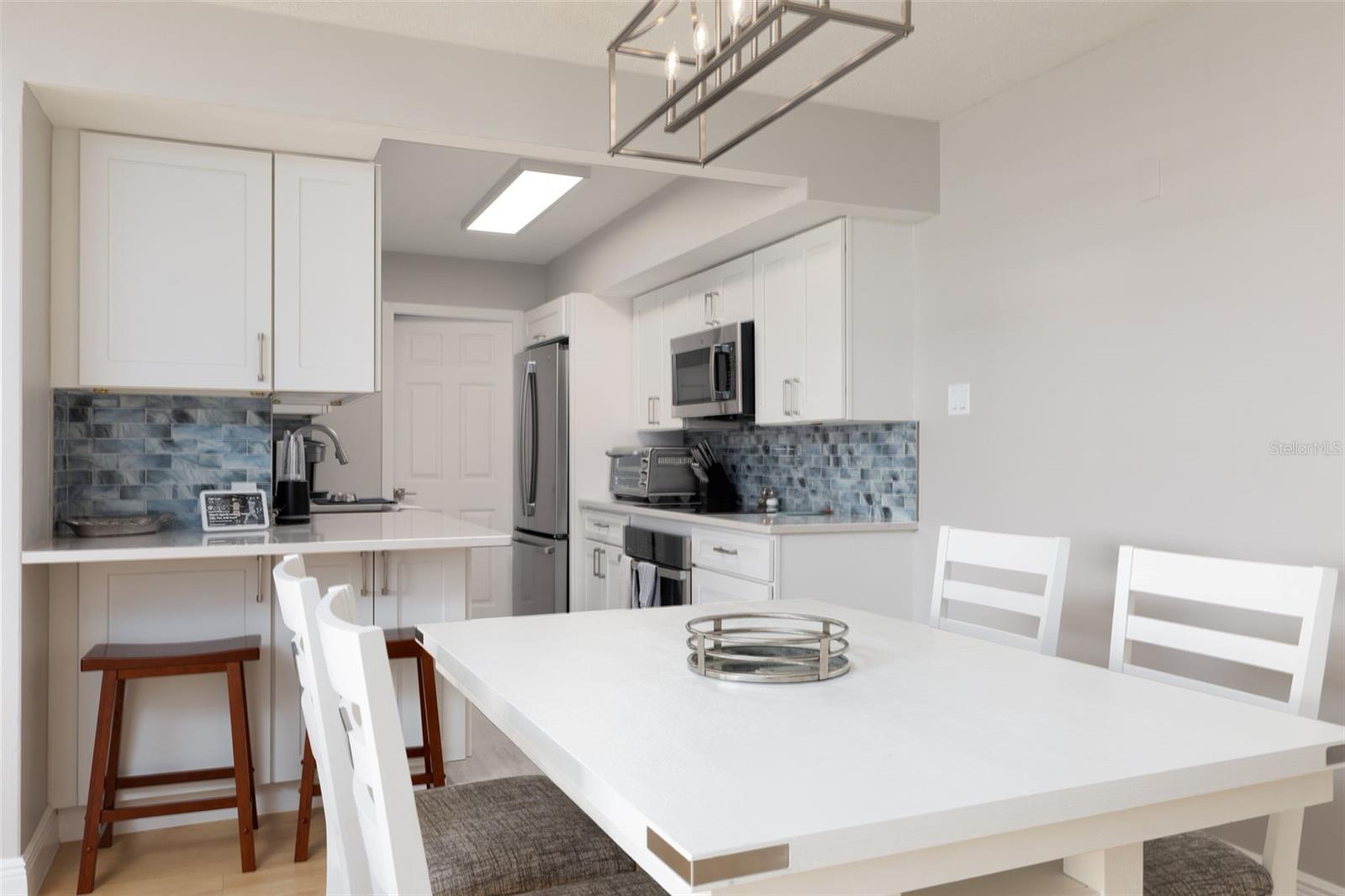 10355 PARADISE BLVD #207, TREASURE ISLAND, FL, 33706