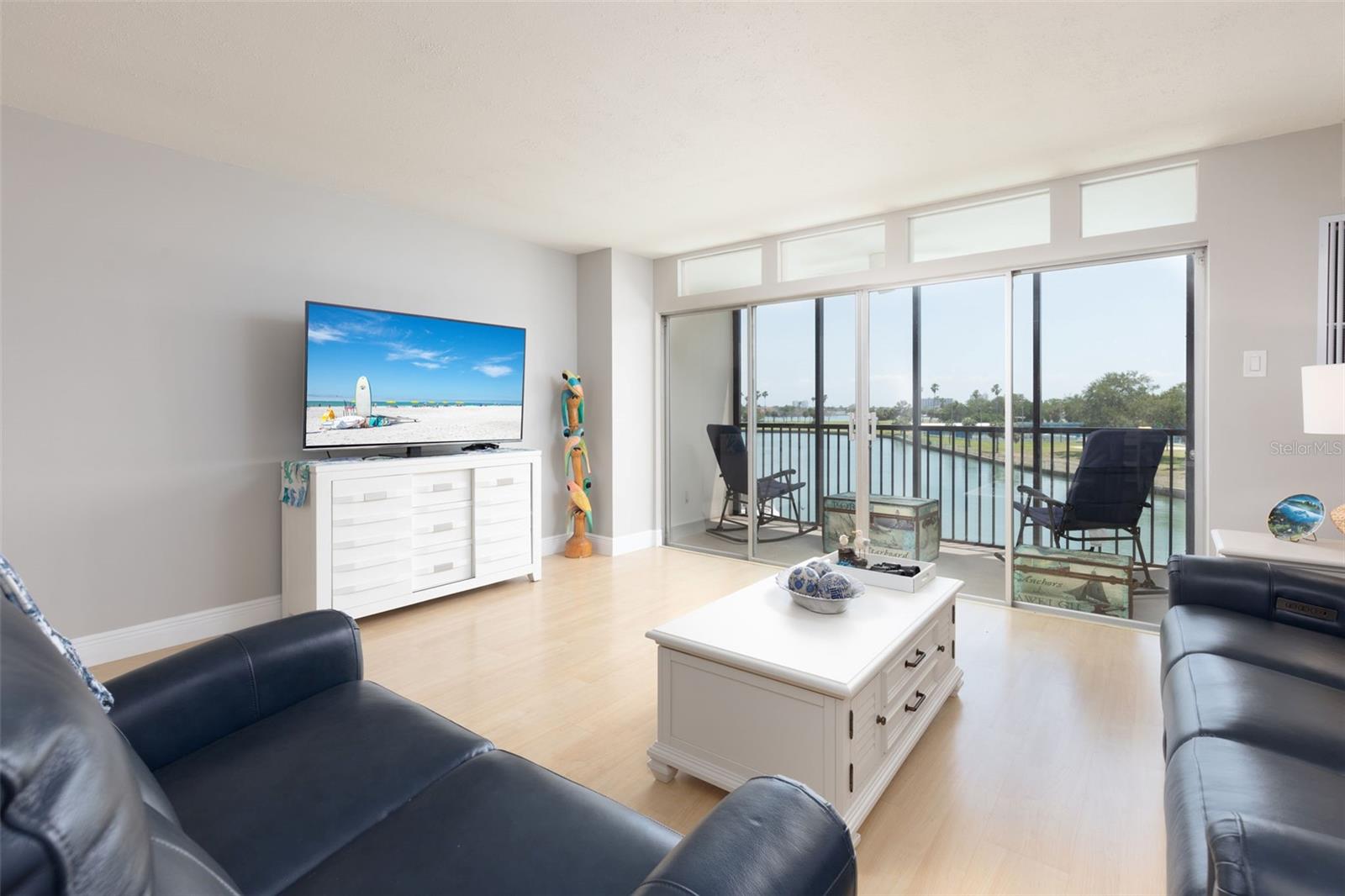 10355 PARADISE BLVD #207, TREASURE ISLAND, FL, 33706