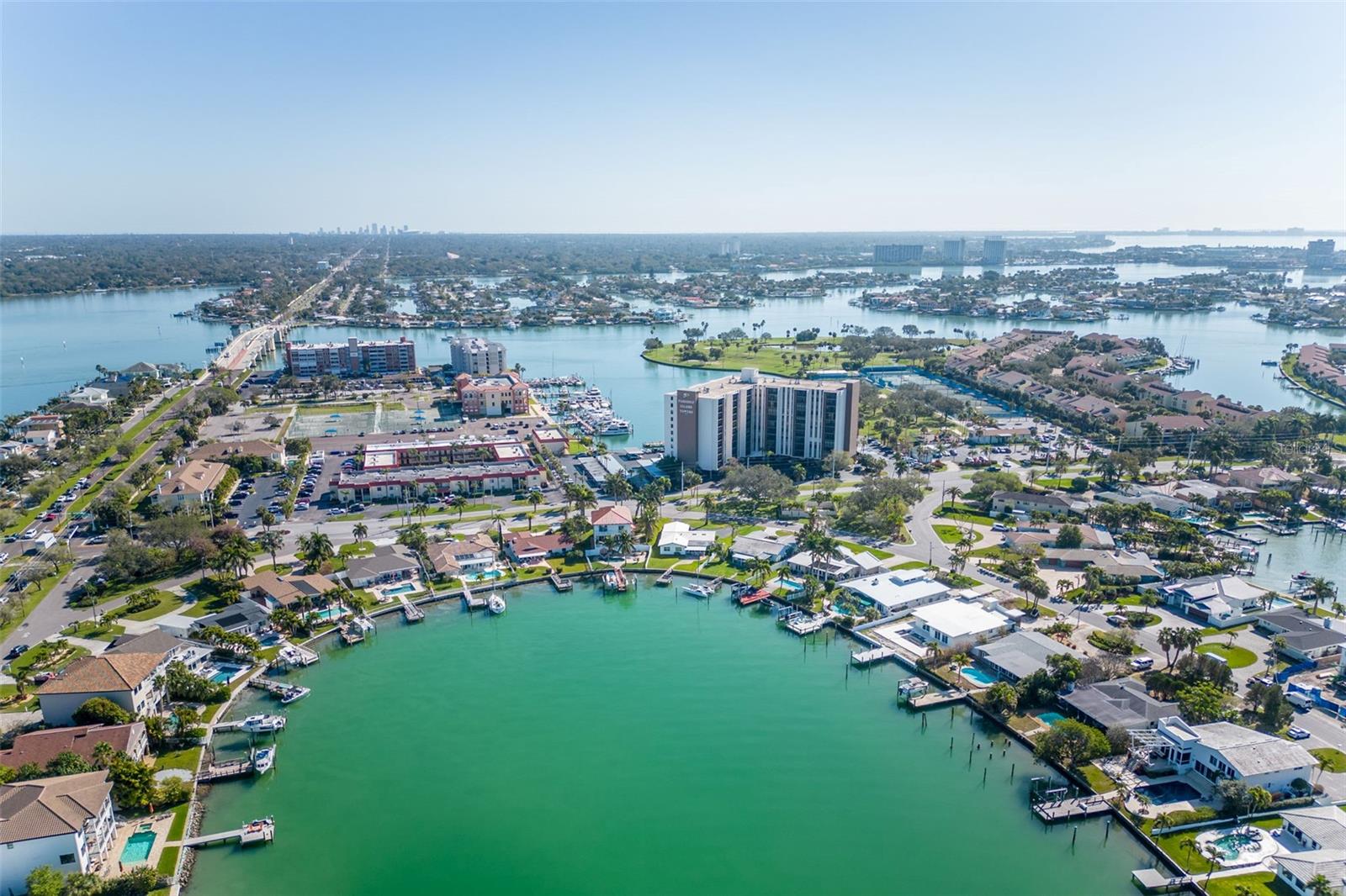 10355 PARADISE BLVD #207, TREASURE ISLAND, FL, 33706