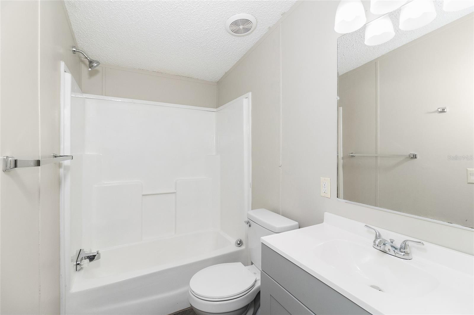 9155 WOOD TERRACE DR, TAMPA, FL, 33637