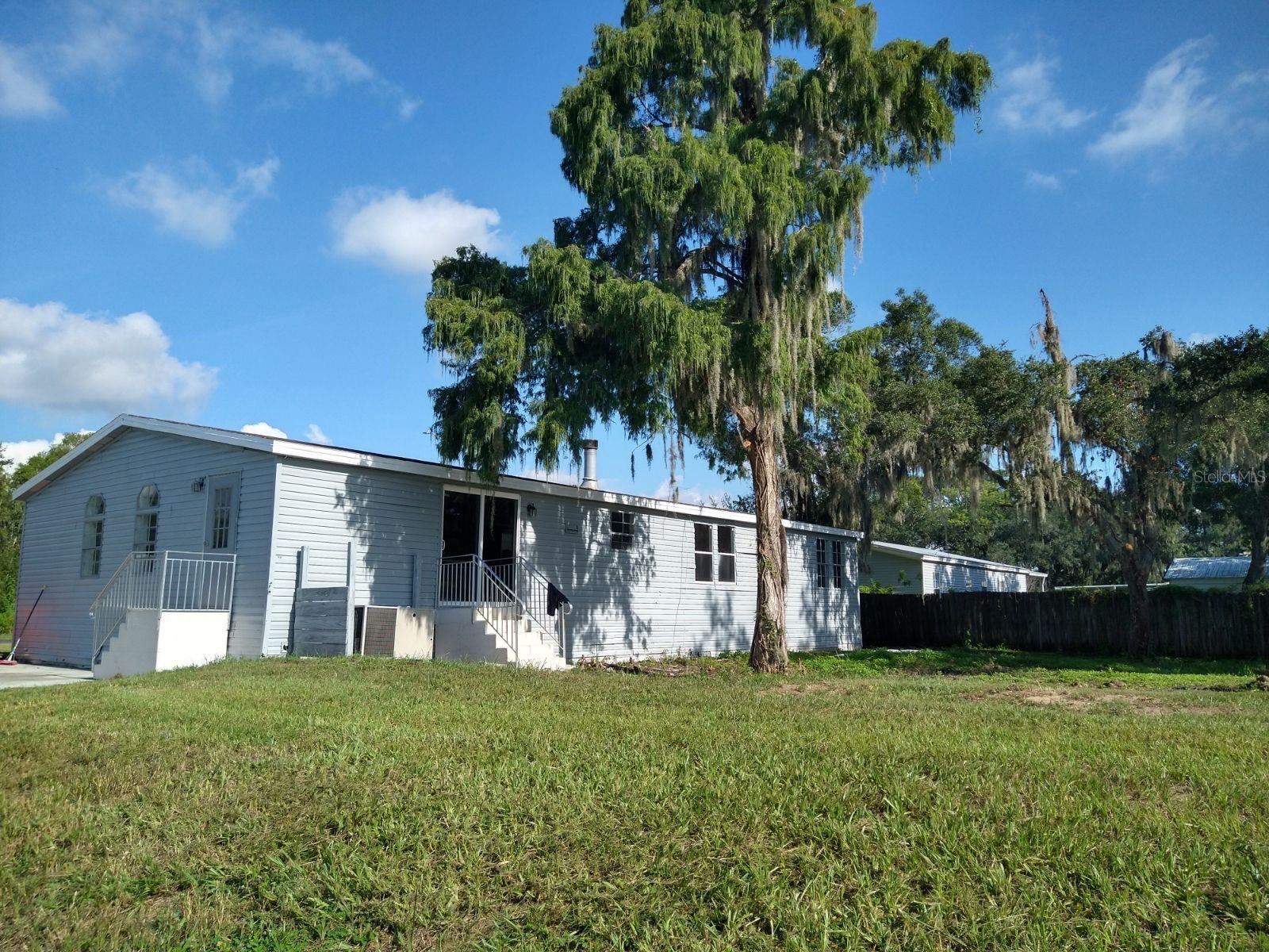 9155 WOOD TERRACE DR, TAMPA, FL, 33637