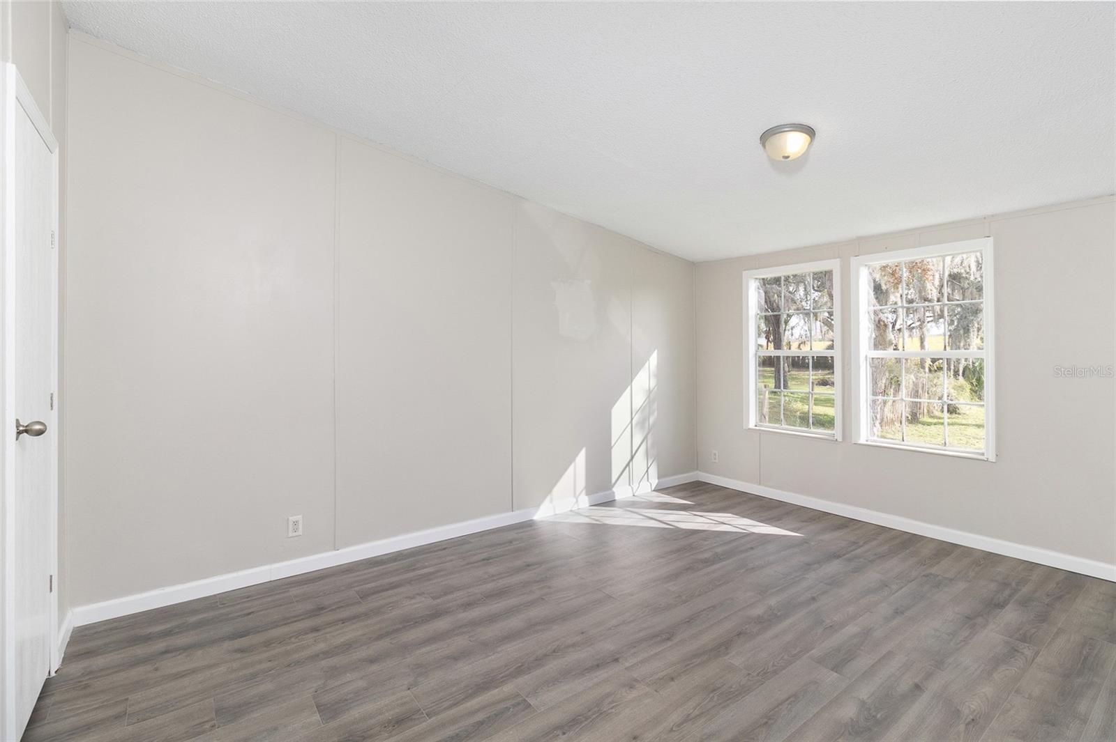 9155 WOOD TERRACE DR, TAMPA, FL, 33637