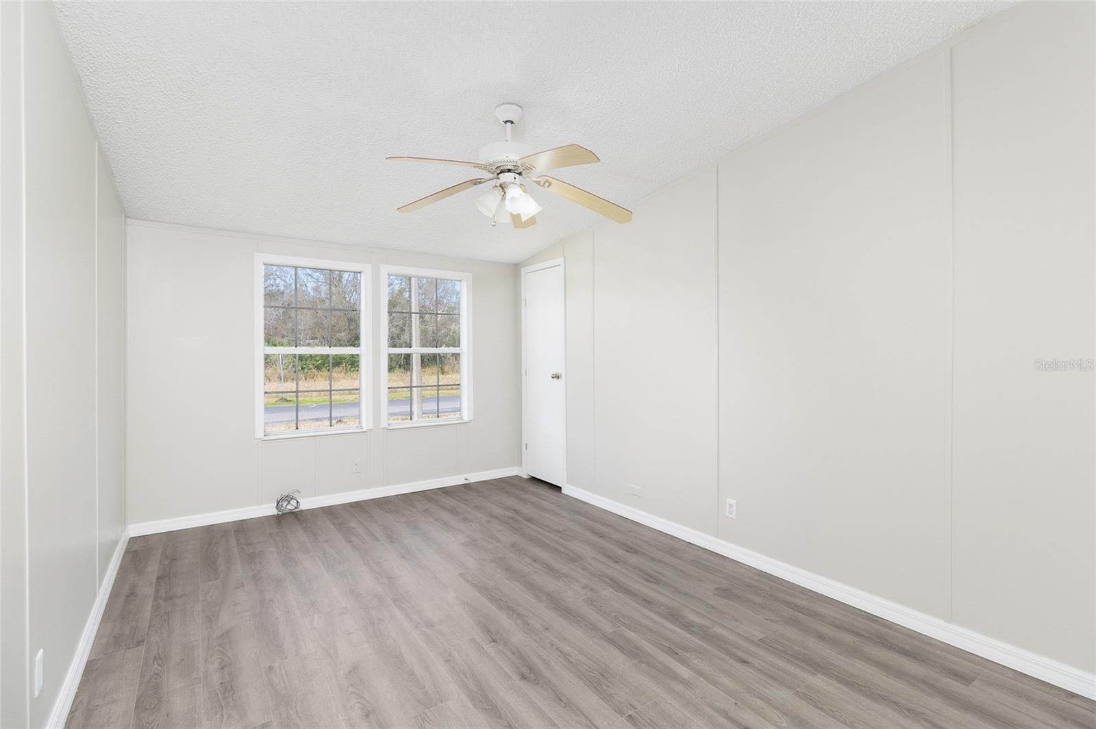 9155 WOOD TERRACE DR, TAMPA, FL, 33637